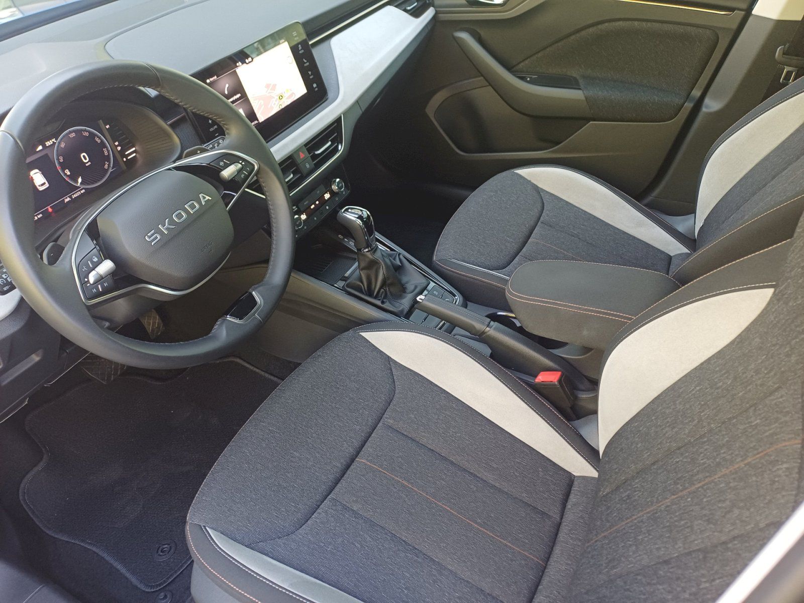 Škoda Kamiq, Top Selection TSI 110/1.5 A7F - fotka 6