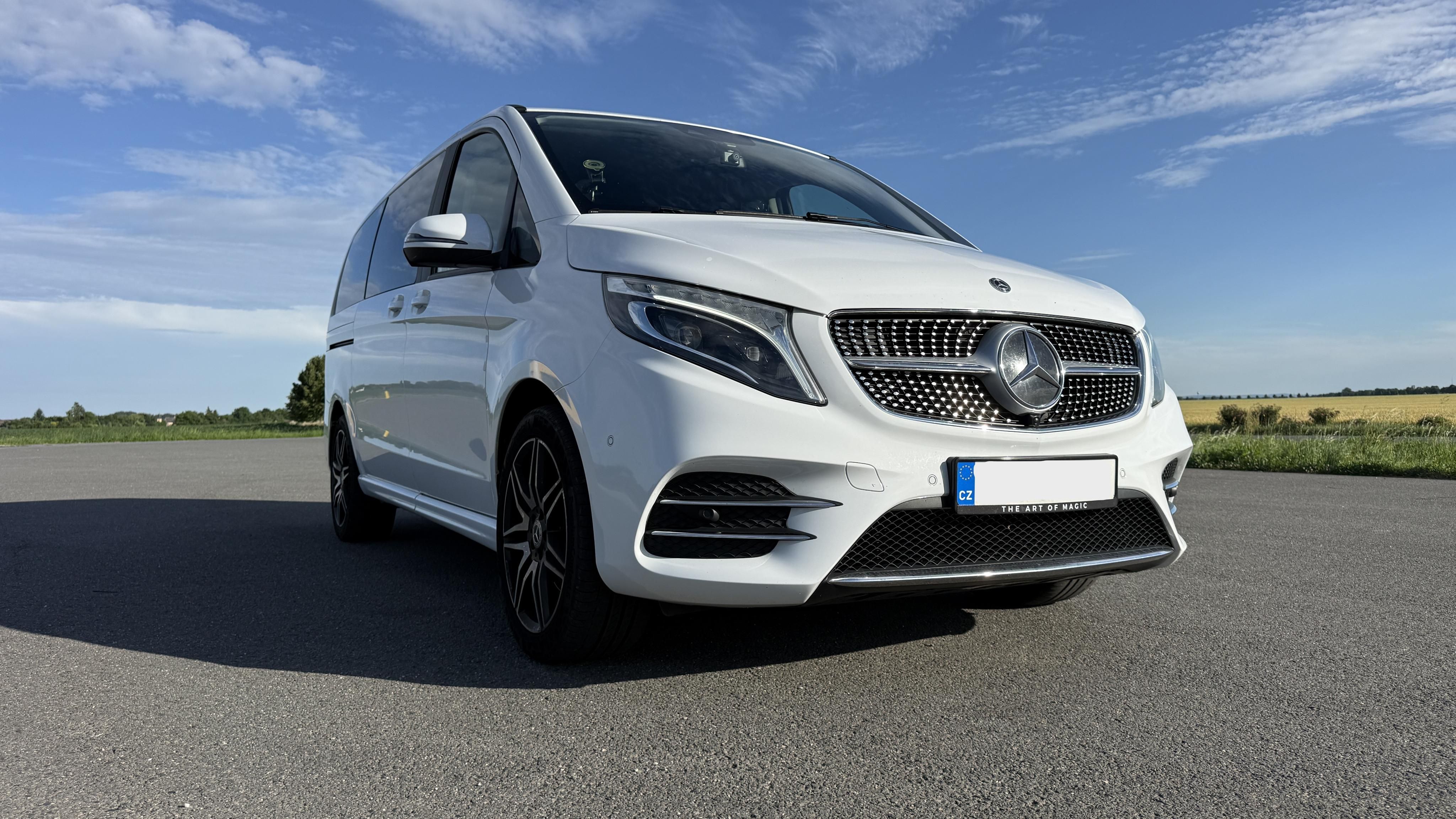 Mercedes-Benz Třídy V, Mercedes-Benz V 300 d 4M AMG - fotka 3