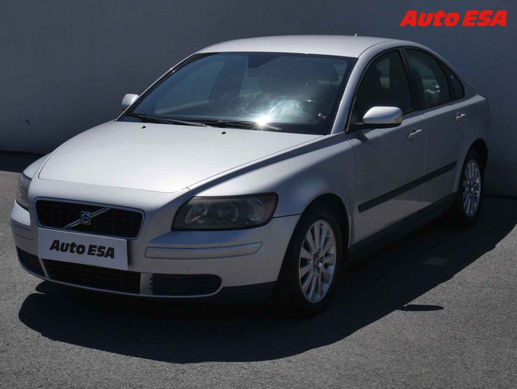 Volvo S40, 2.0d,ČR - fotka 3