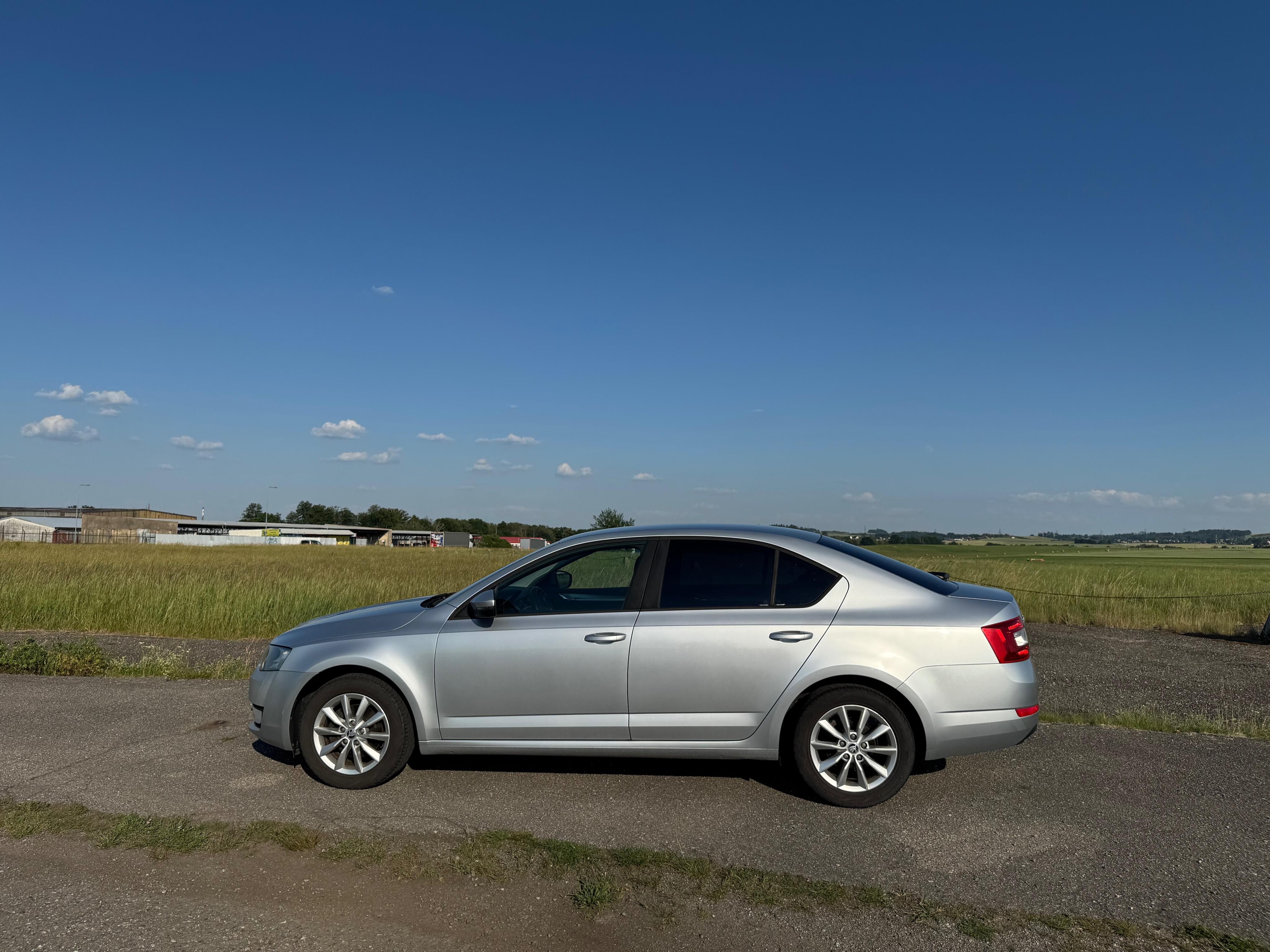 Škoda Octavia - fotka 3