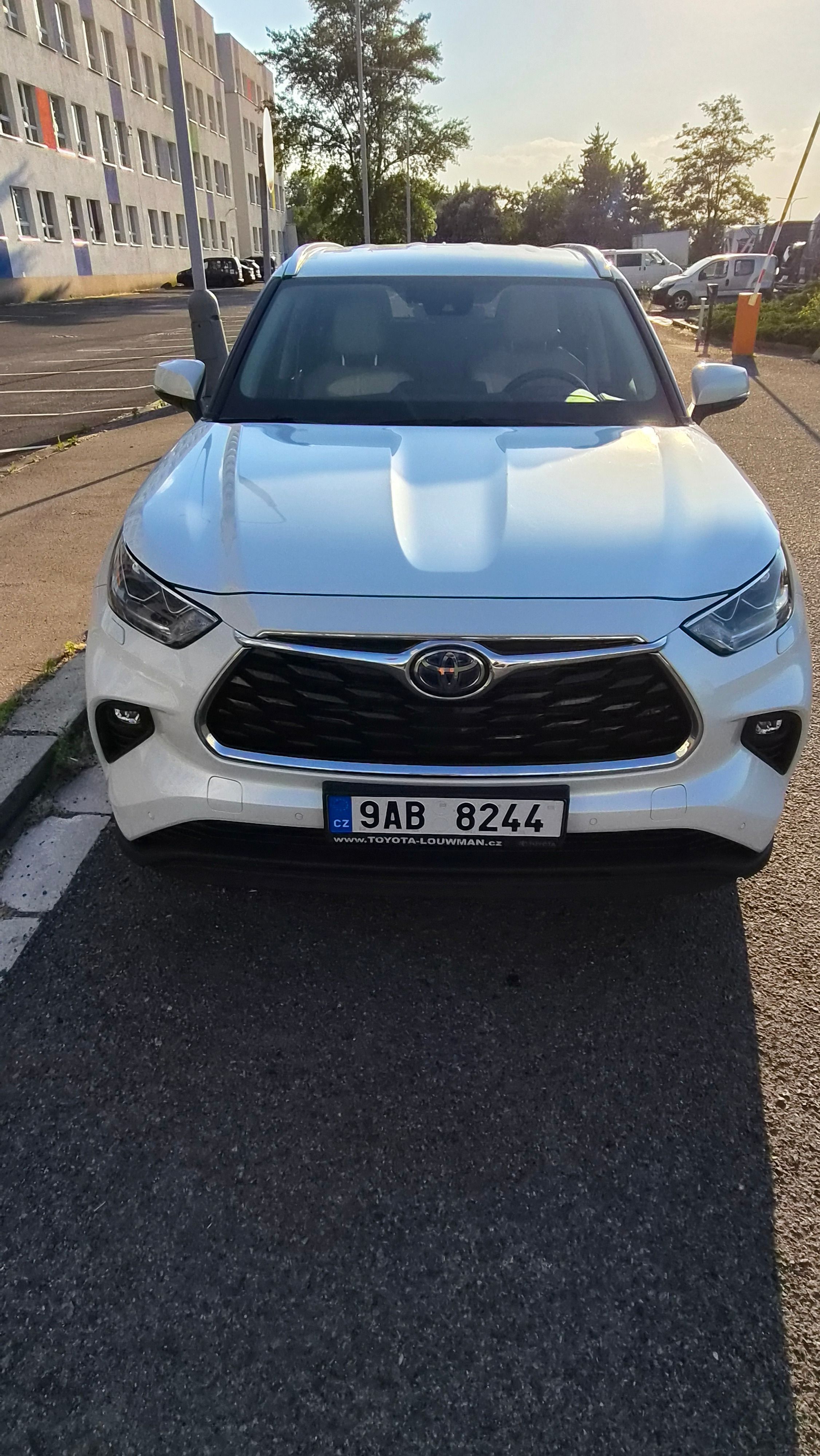 Toyota Highlander, TOYOTA Highlander - fotka 4
