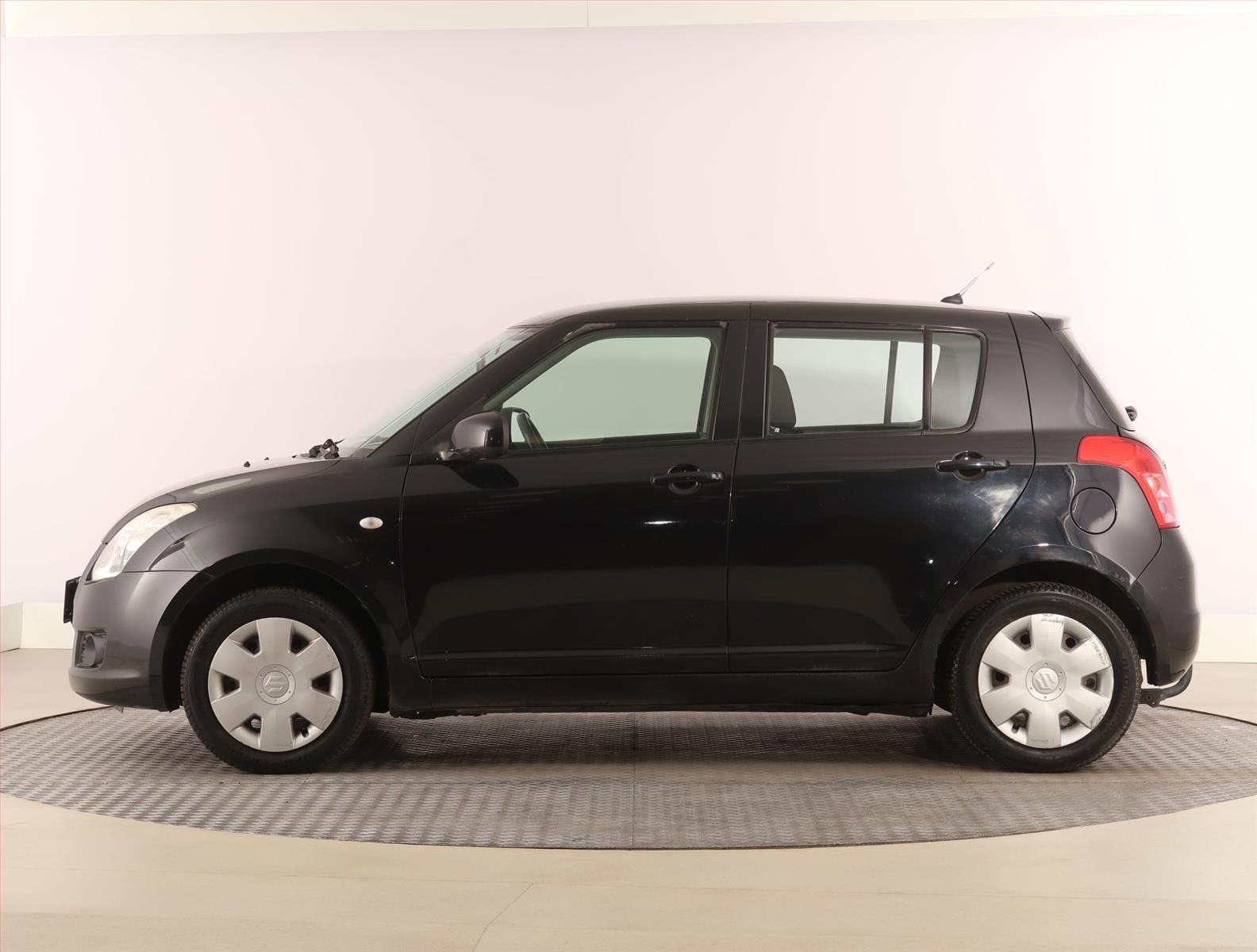 Suzuki Swift, 1.3 i, 4X4, po STK, Tažné - fotka 3