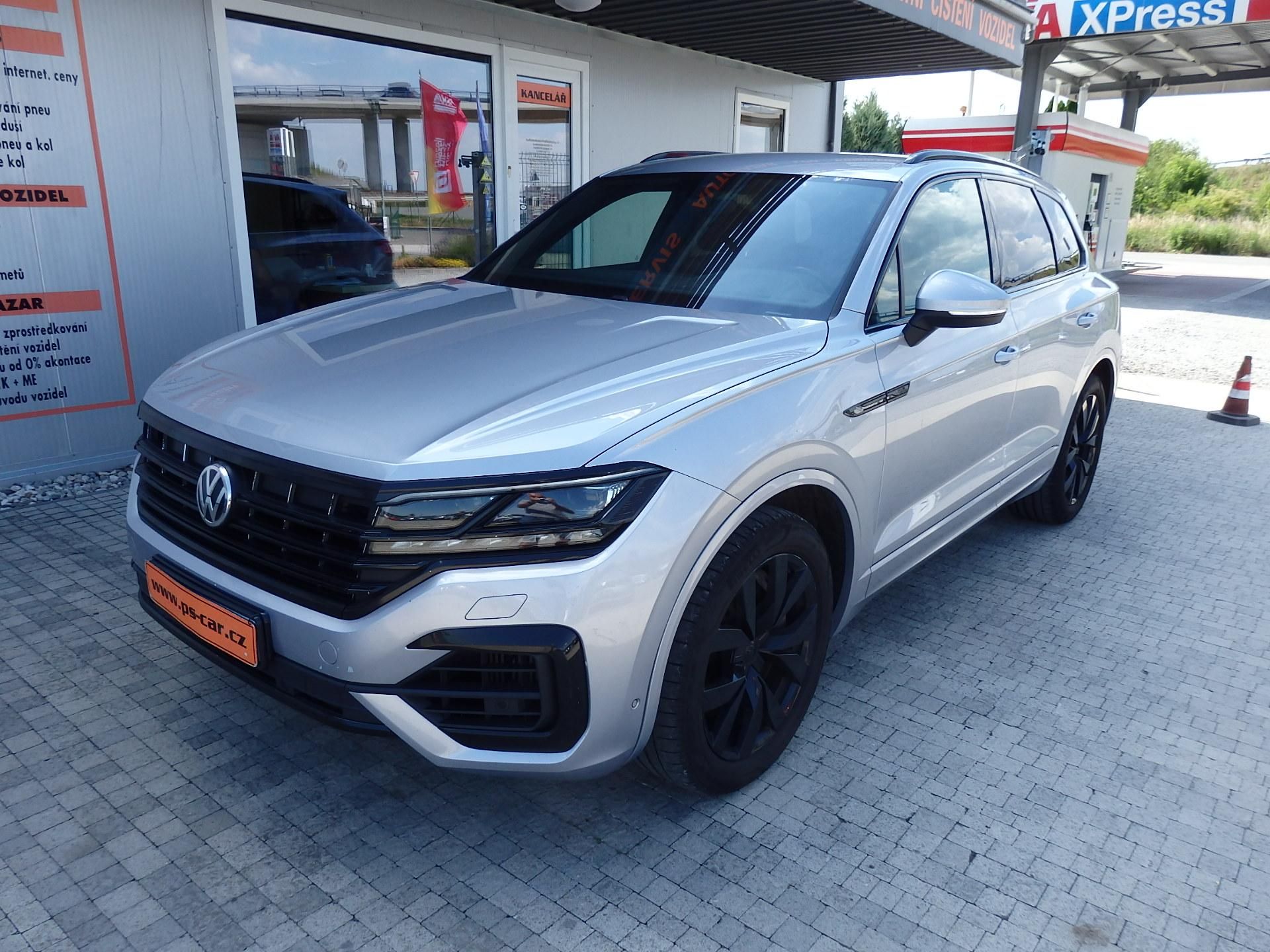 Volkswagen Touareg, 4.0 TDI V8 310 kW R-LINE - fotka 2