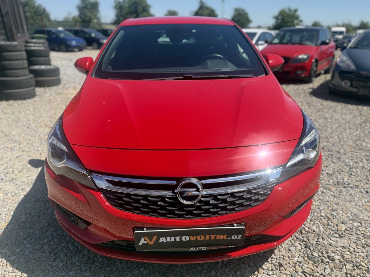 Opel Astra, 1,4 + TURBO 110kW 48tKm! - fotka 2