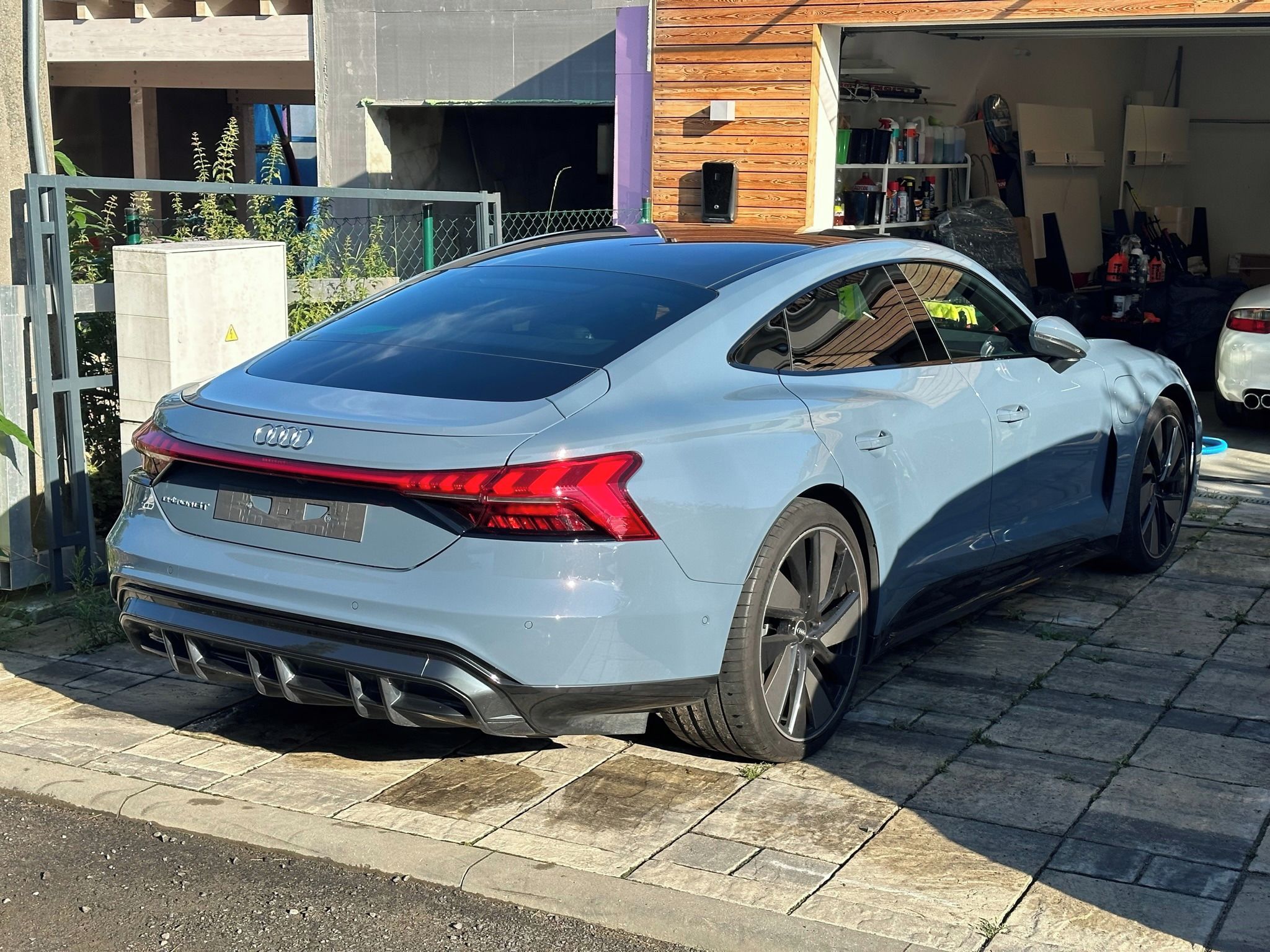 Audi e-tron GT, laser masáž full asistenti - fotka 2