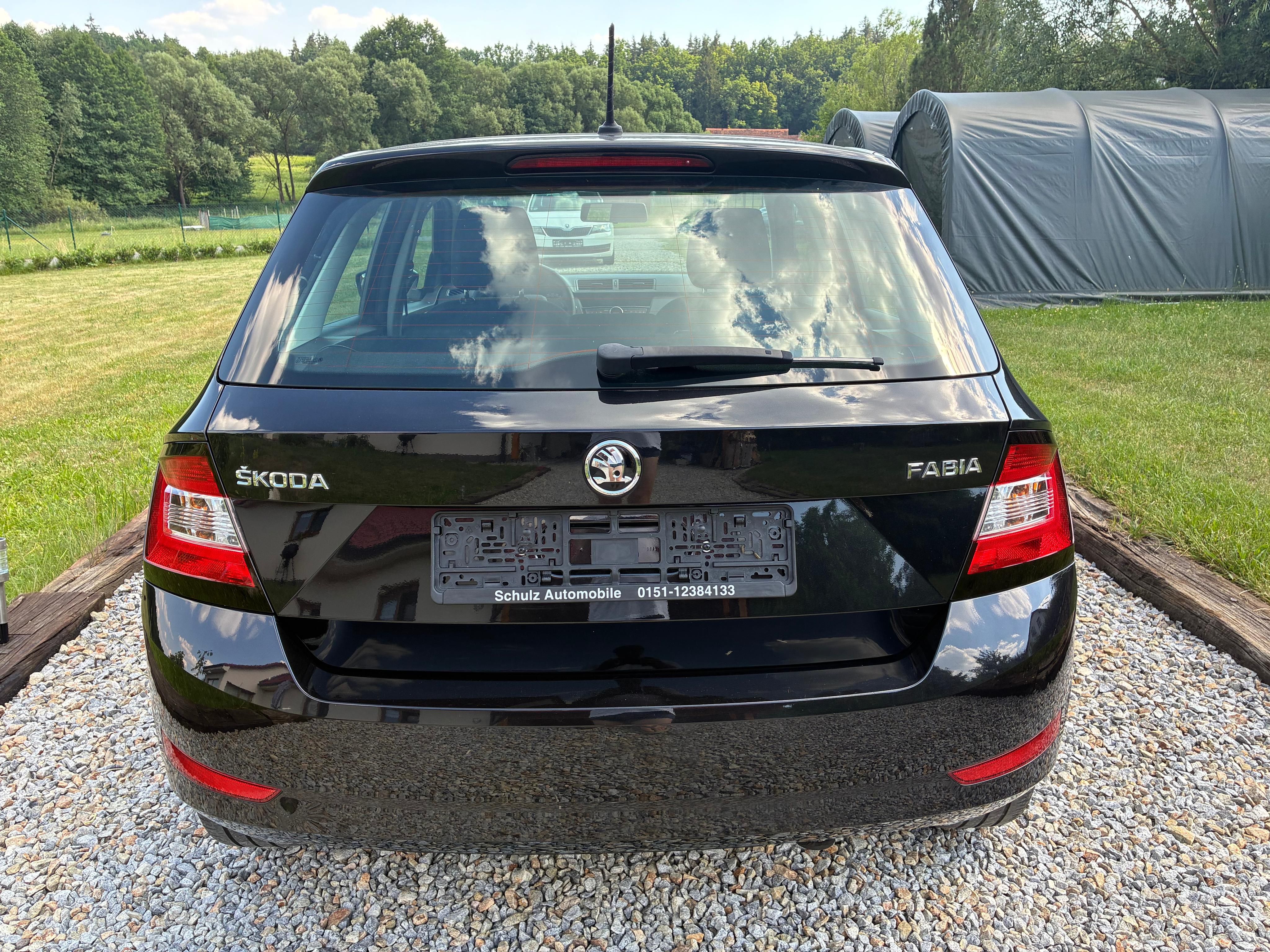 Škoda Superb, 2.0TDi manuál…bíla metalíza - fotka 4