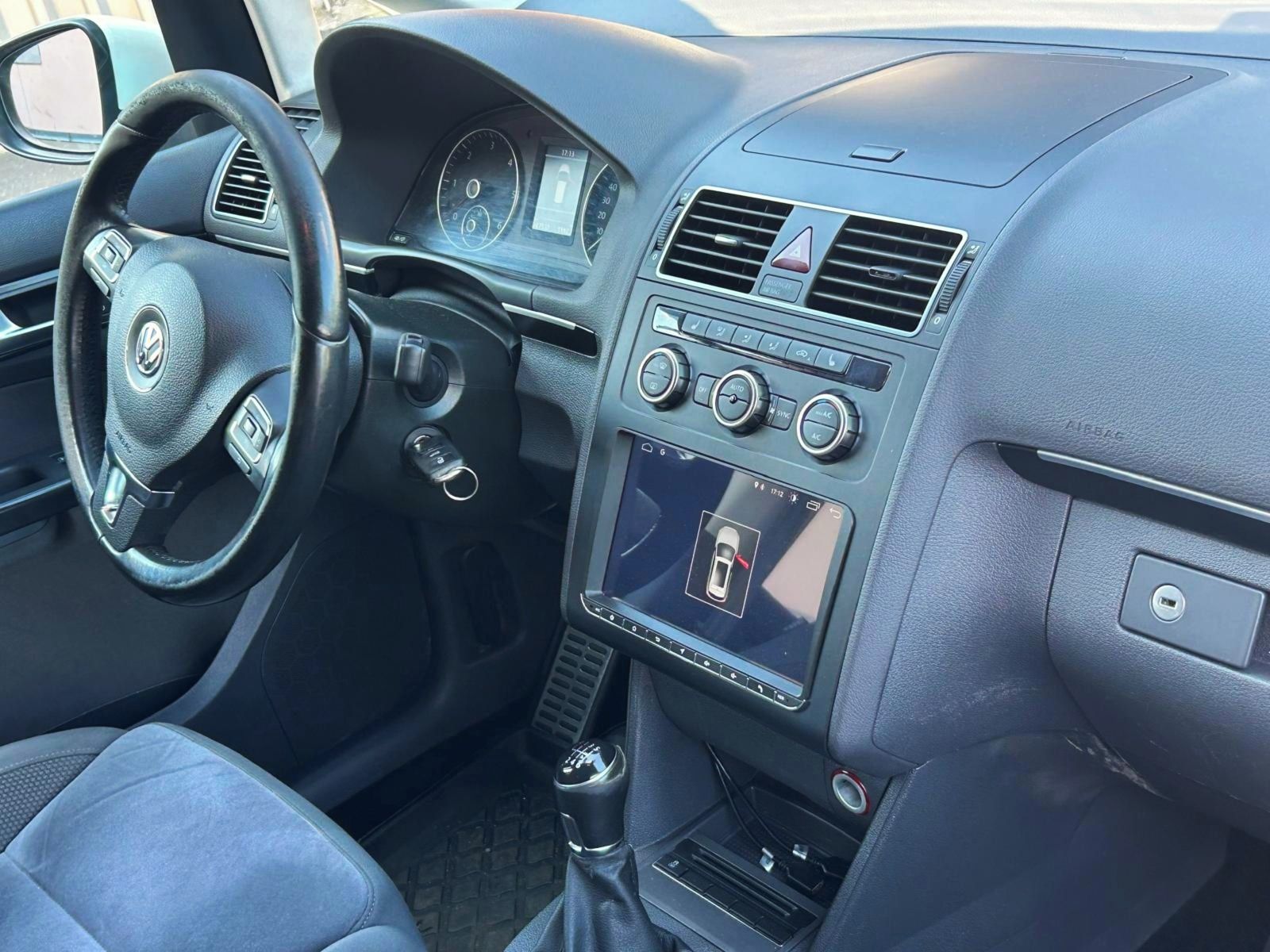 Volkswagen Touran, 2.0 TDI 103 kW - fotka 6