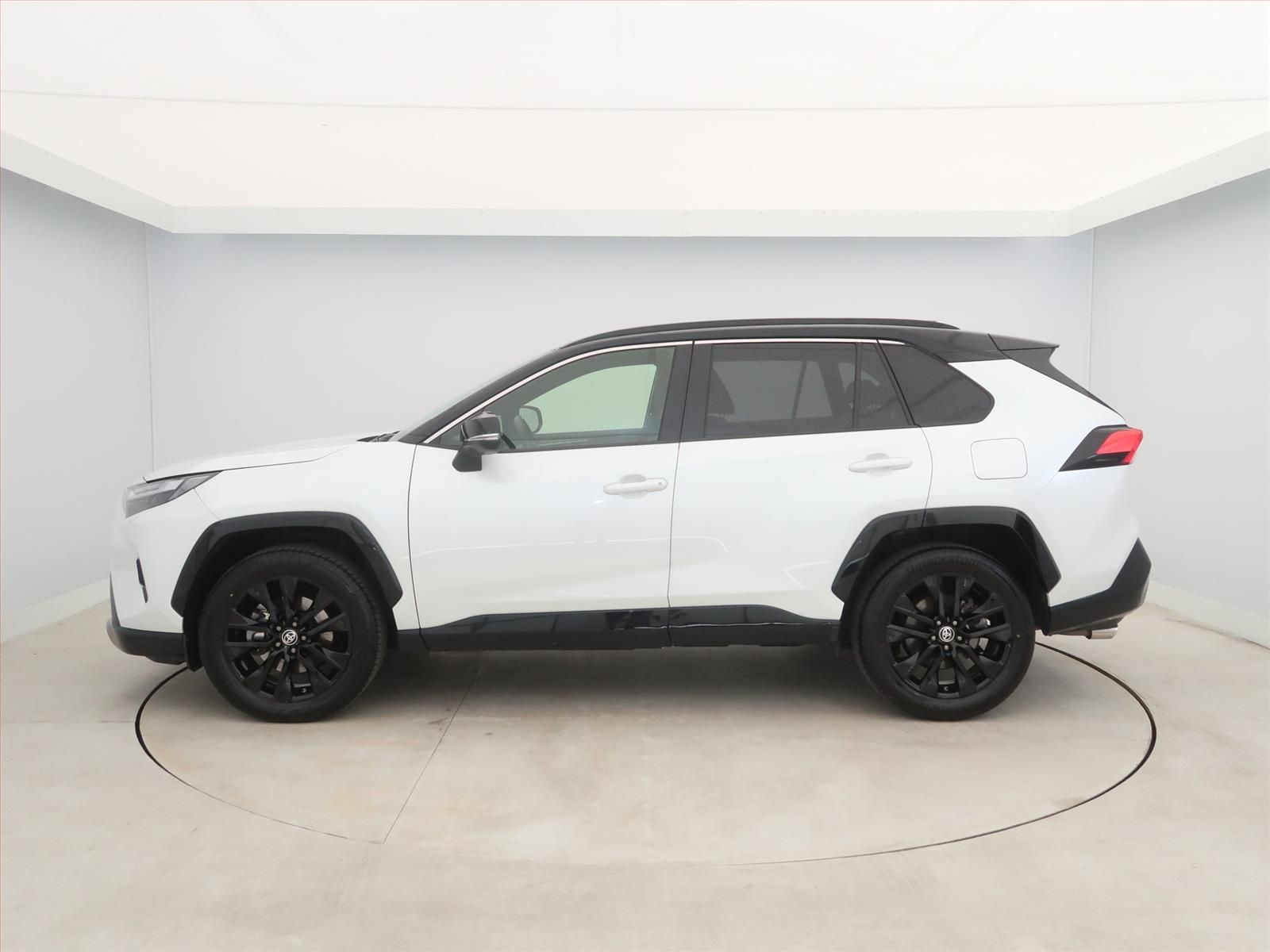 Toyota Rav4, 2.5 Hybrid - fotka 3