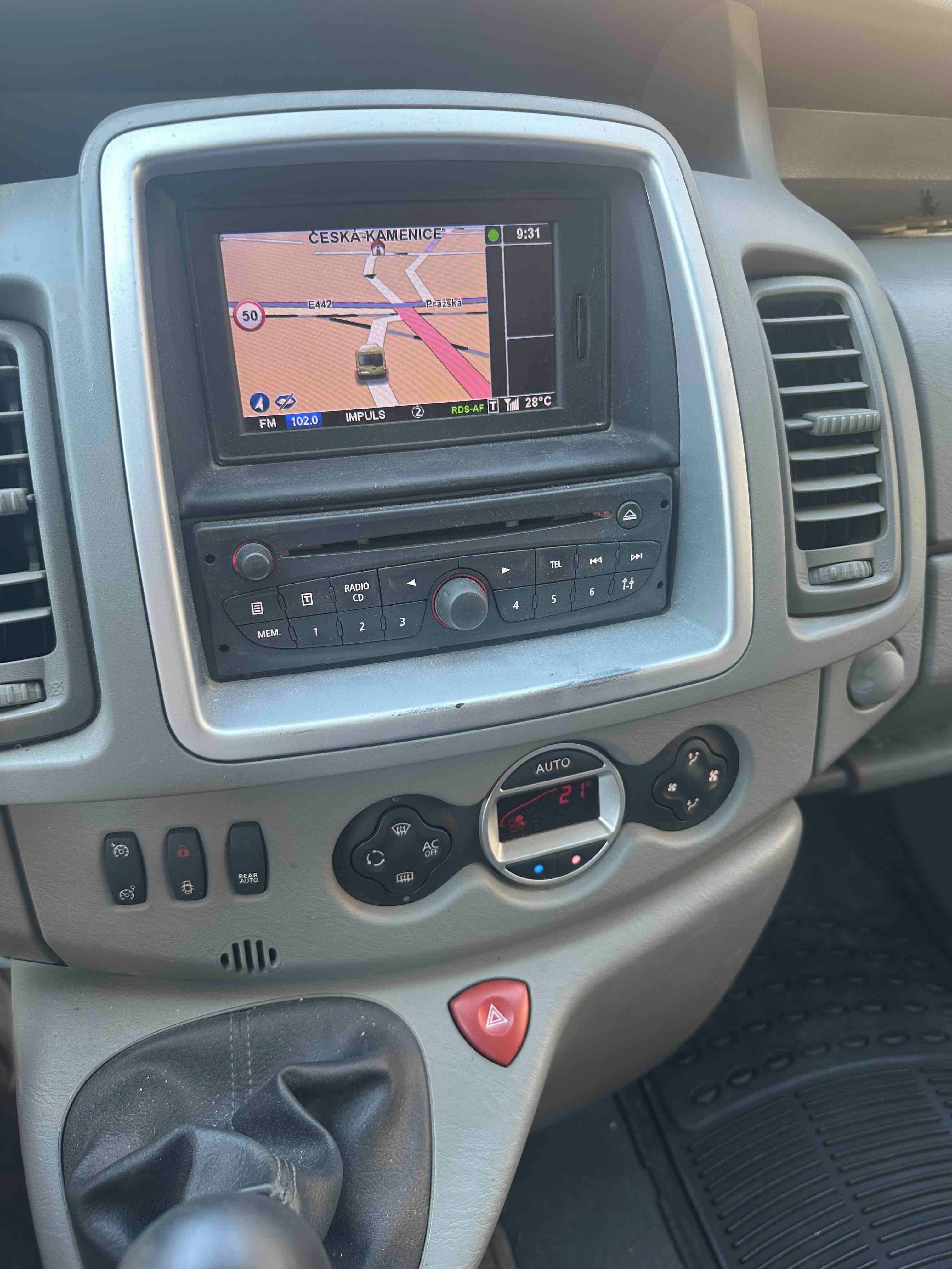 Renault Trafic, generation
