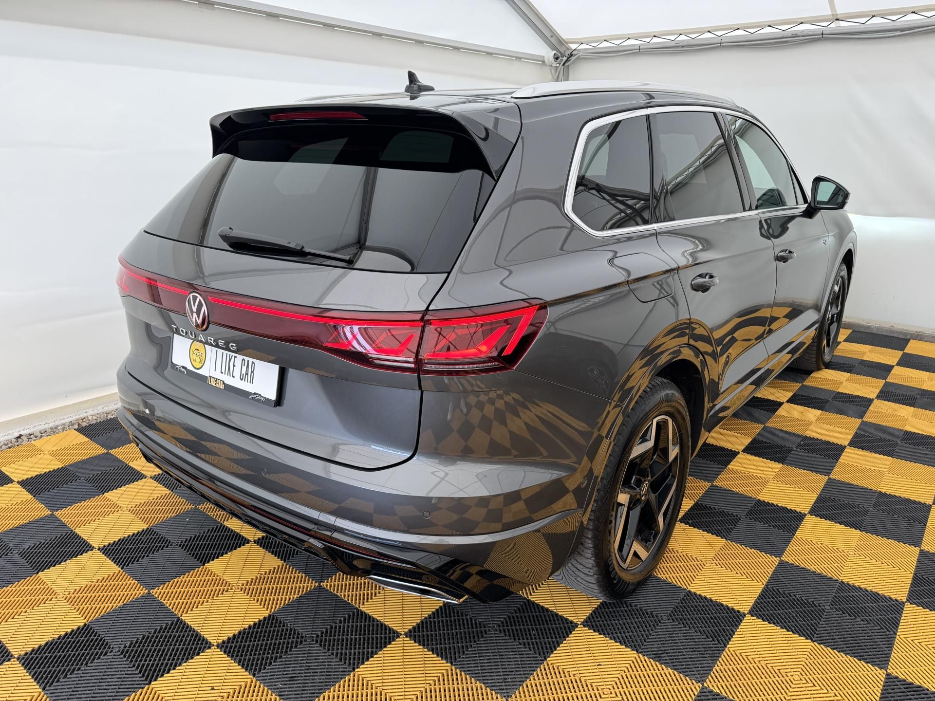 Volkswagen Touareg, 3.0Tdi*1-MAJ*DPH*R-LINE*HUD* - fotka 5