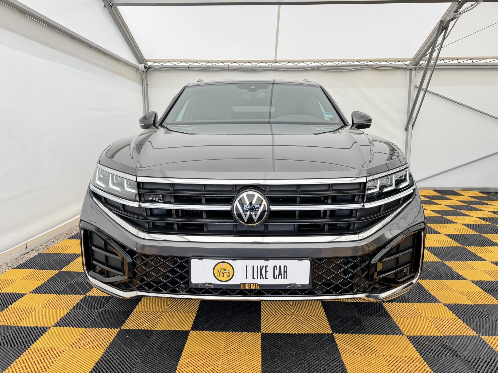 Volkswagen Touareg, 3.0Tdi*1-MAJ*DPH*R-LINE*HUD* - fotka 3