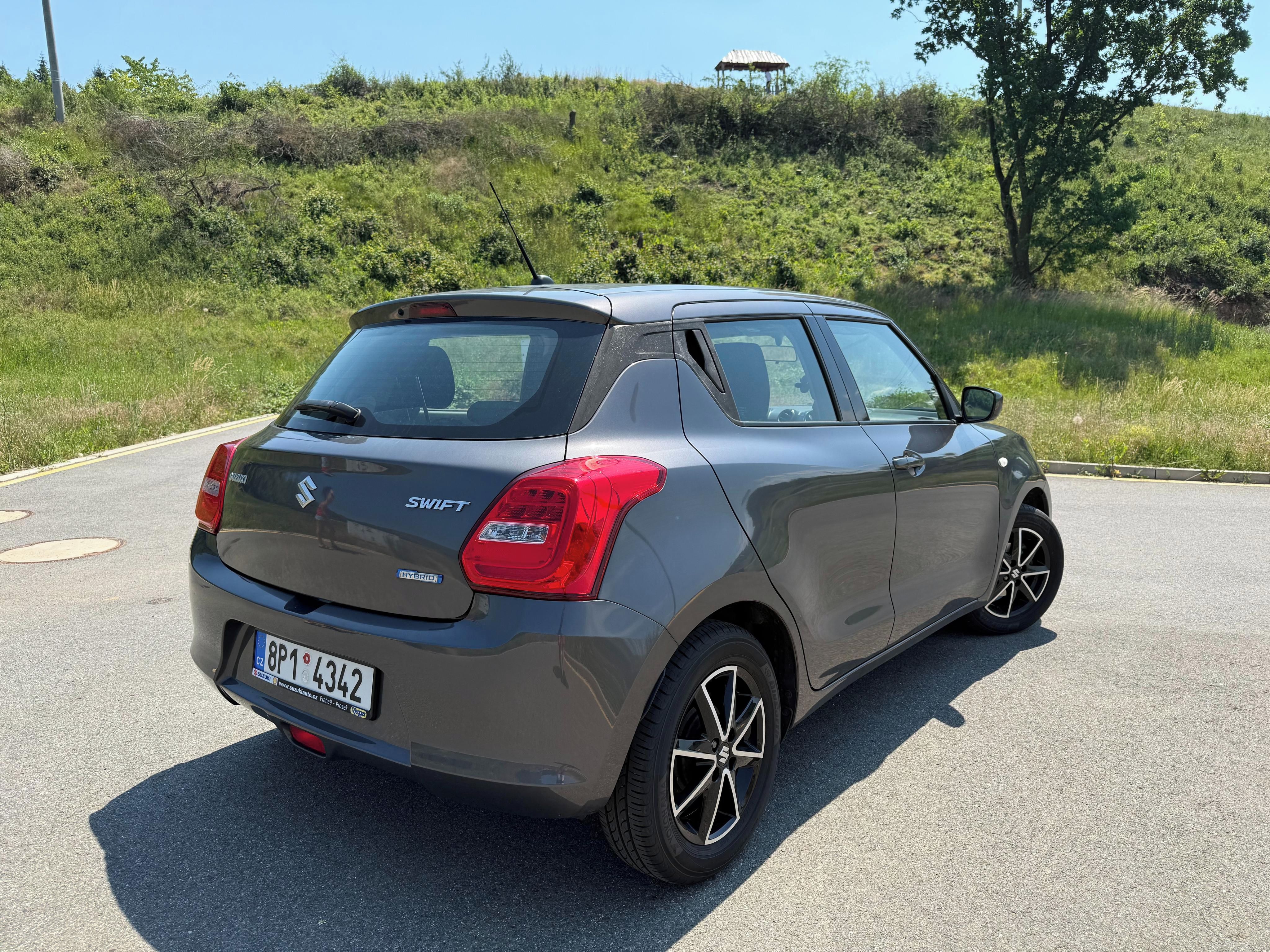Suzuki Swift, 1.2 benzín hybrid 61kW, manuál - fotka 4