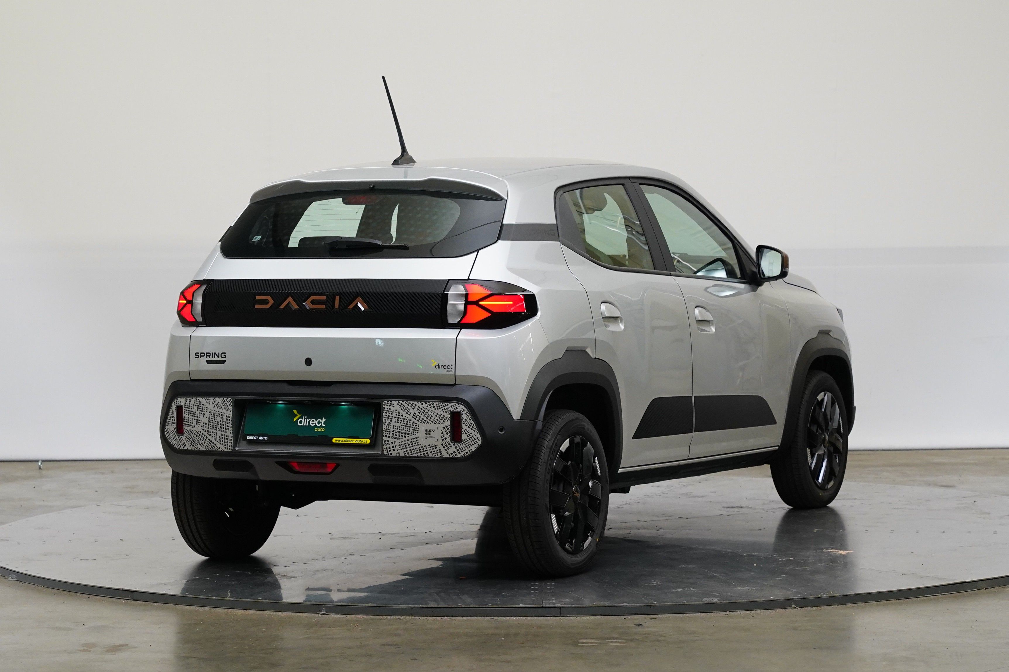 Dacia Spring, 26 kWh 48 kW - fotka 3