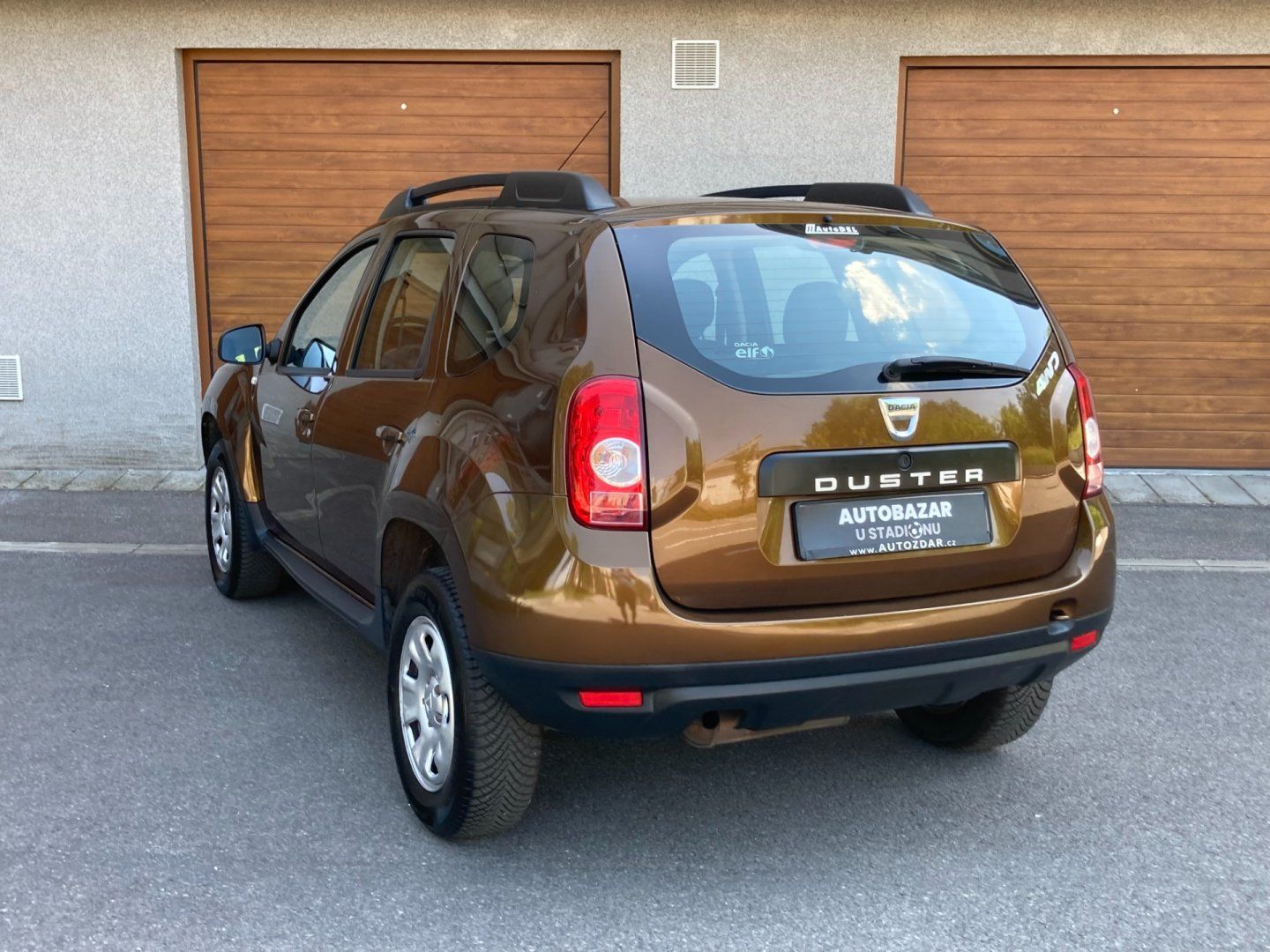 Dacia Duster, 1,6 16V 4x4 velmi pěkný stav - fotka 5