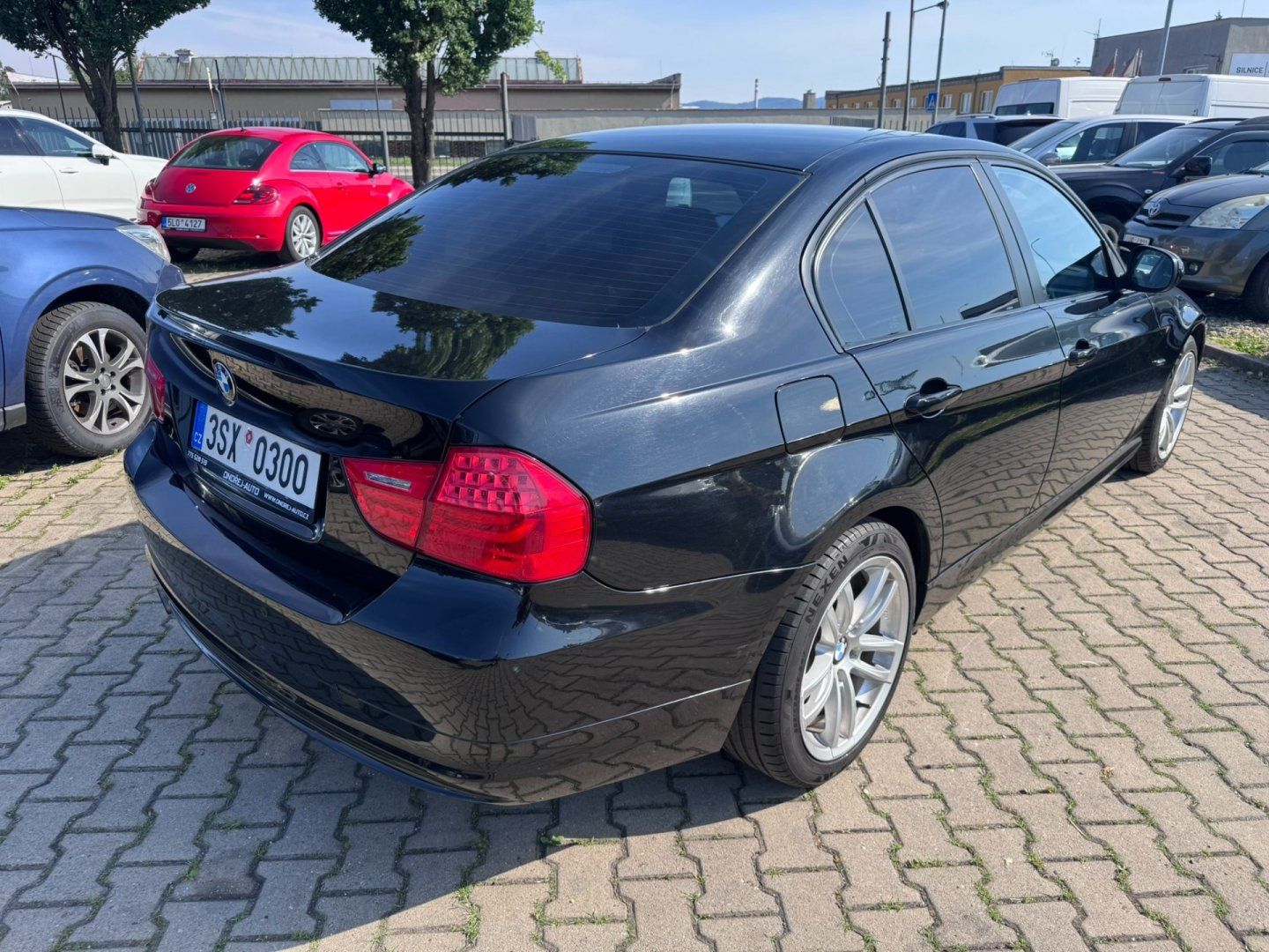 BMW Řada 3, E90 2,0D 85 KW PĚKNÝ - fotka 6