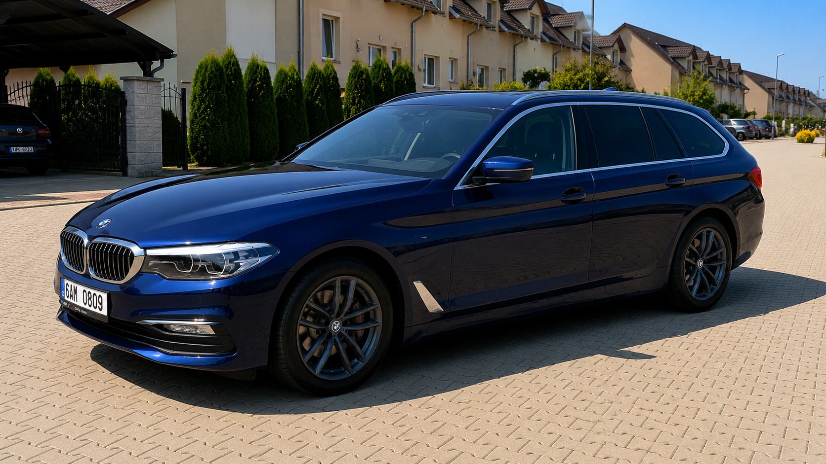 BMW Řada 5, BMW 530 xD Touring - fotka 2