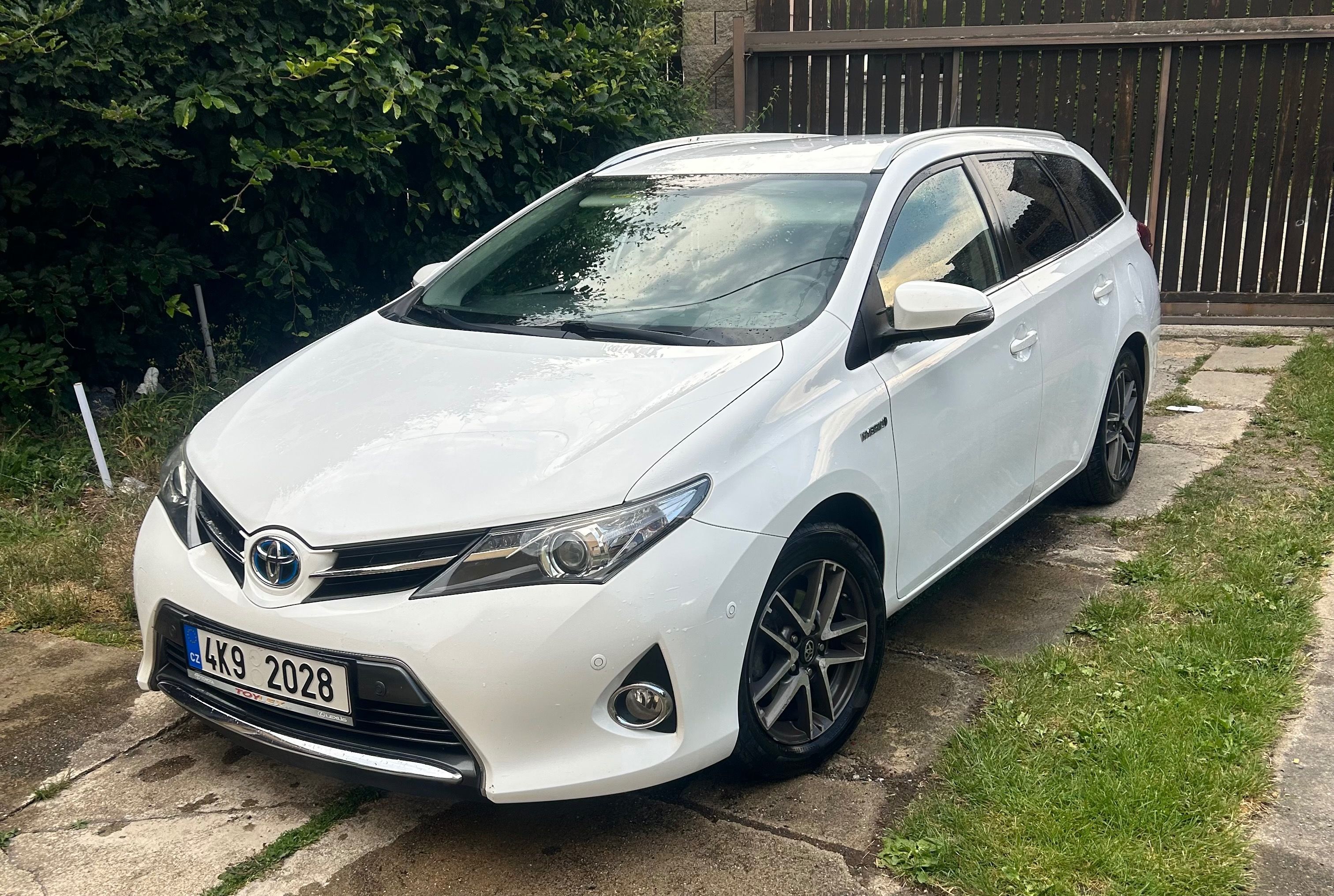 Toyota Auris, TOYOTA AURIS HYBRID - fotka 2