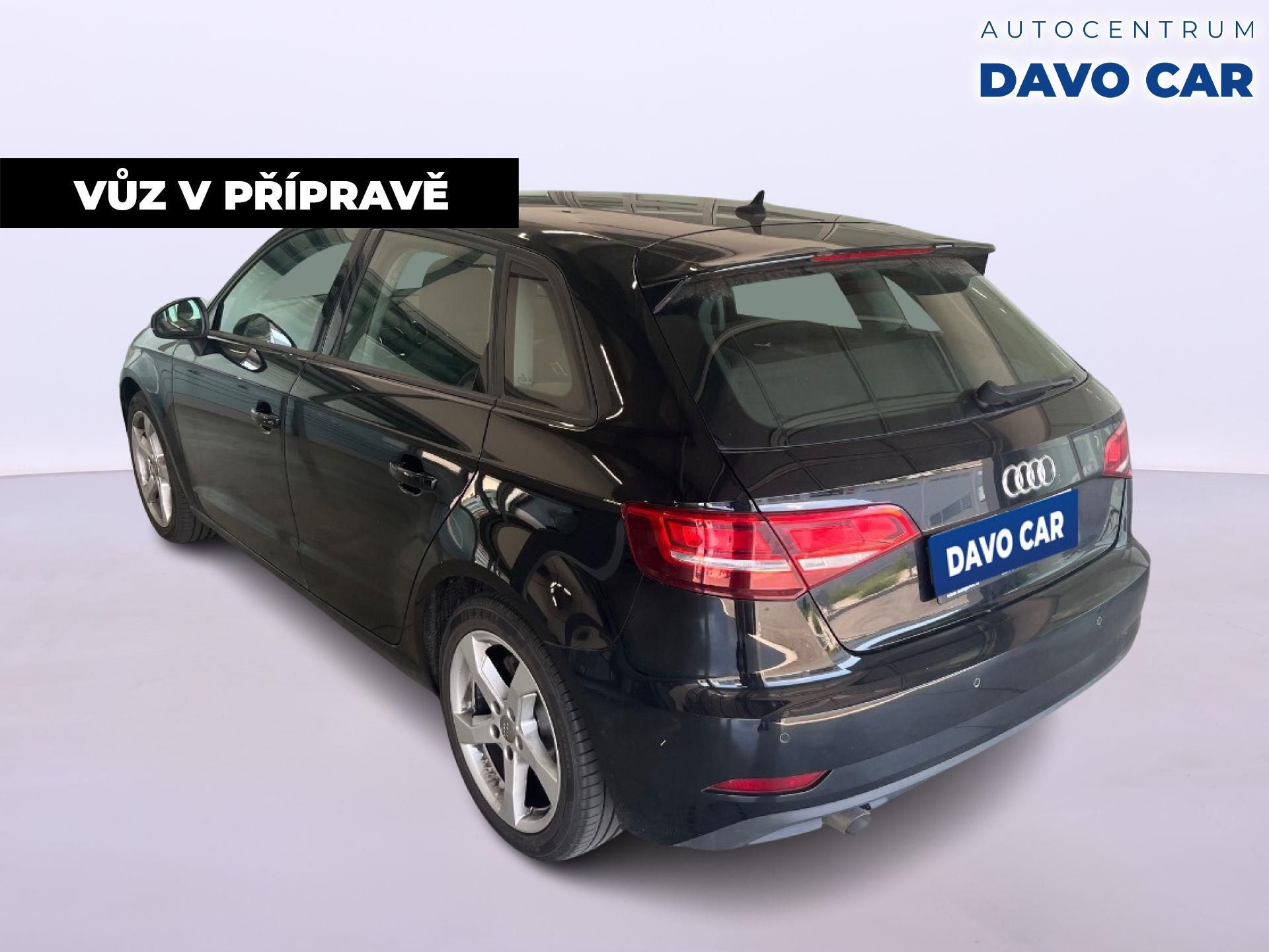 Audi A3, 1,6 TDI 85 kW Sportback CZ - fotka 4