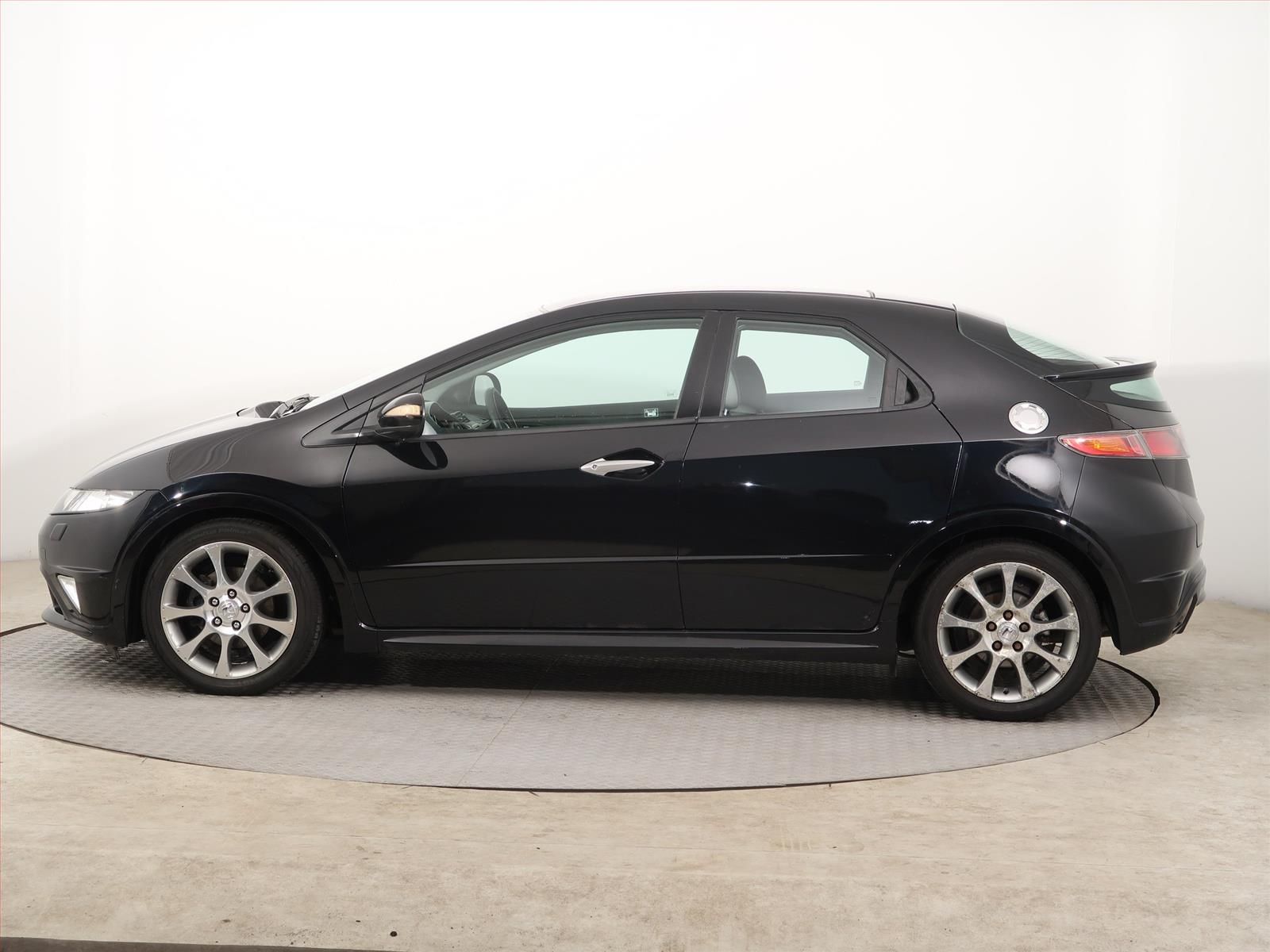 Honda Civic, 1.8, Navi, Automatická klima - fotka 3