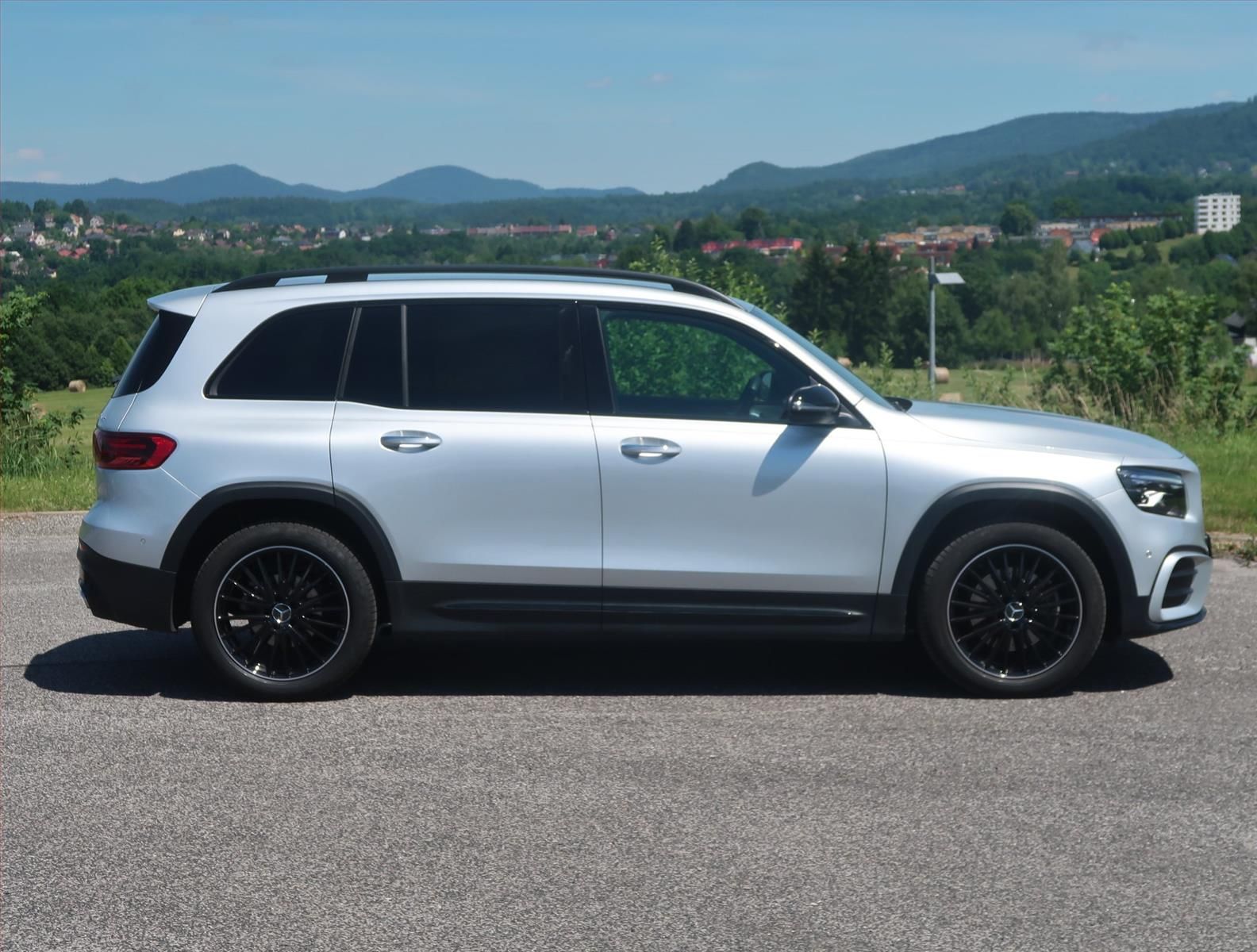 Mercedes-Benz GLB, GLB 200 d 4MATIC - fotka 6