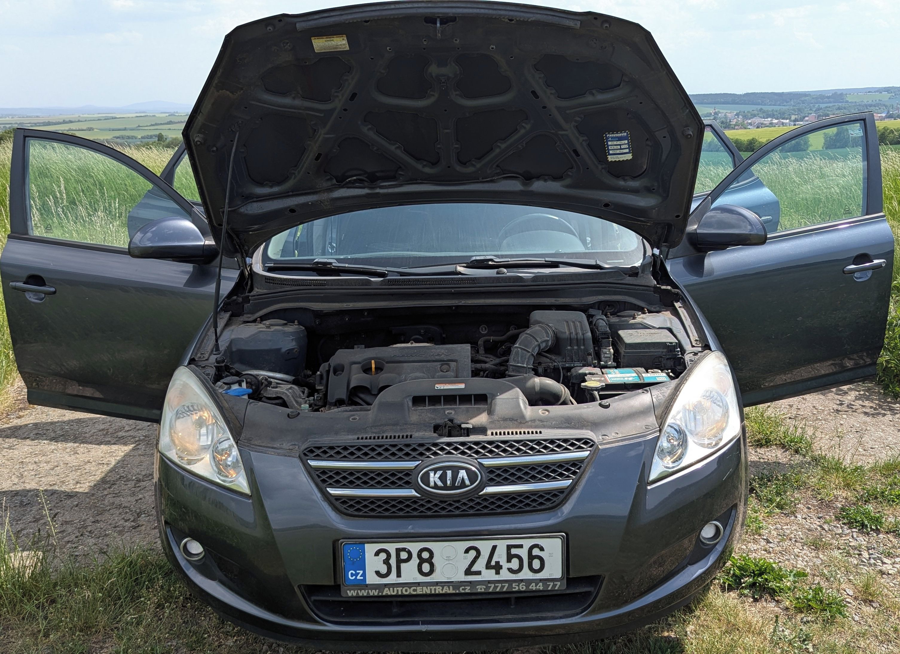 Kia Cee´d, 1.4, r2008, 117100km - fotka 5
