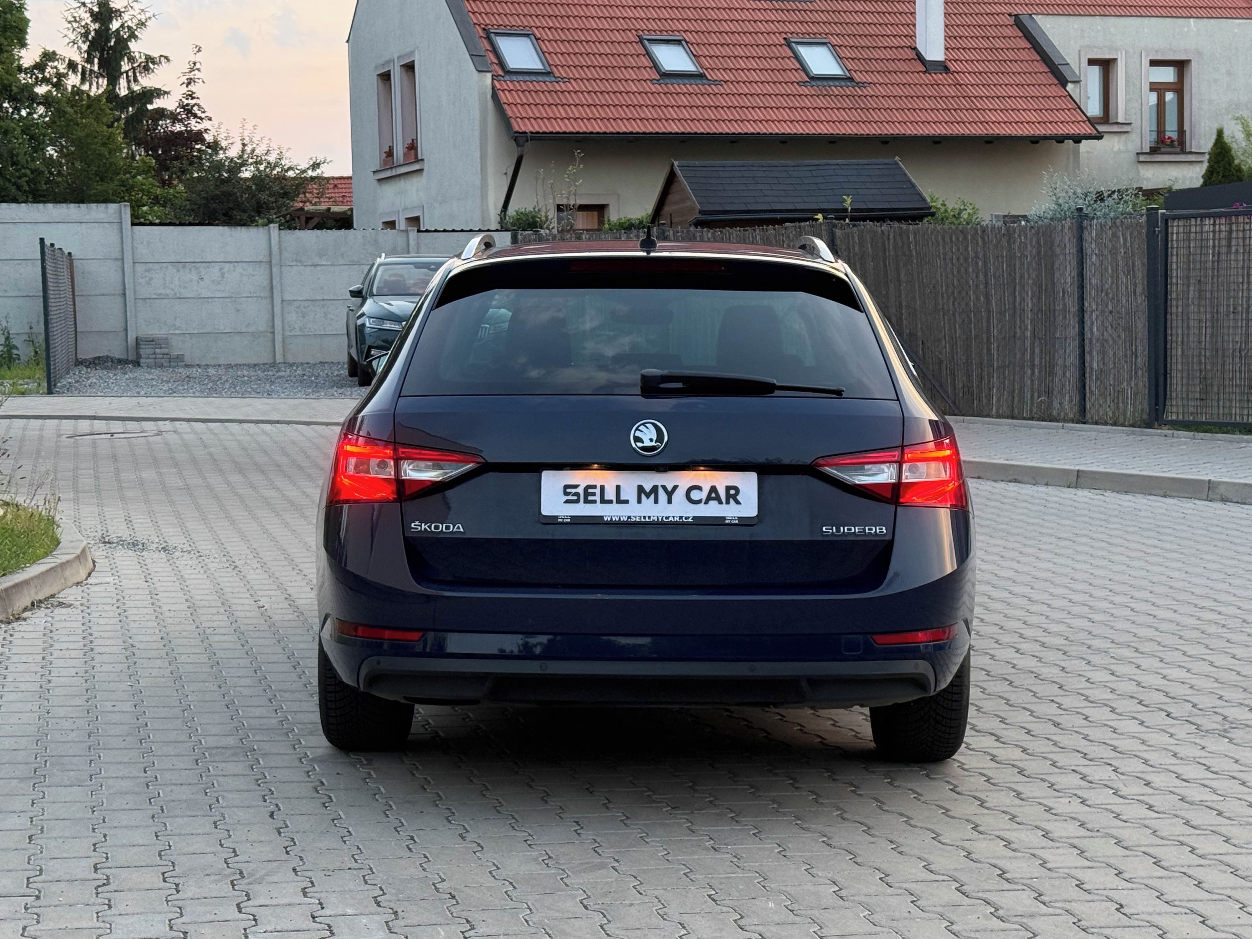 Škoda Superb, 2.0TDI 110kw DSG - fotka 6