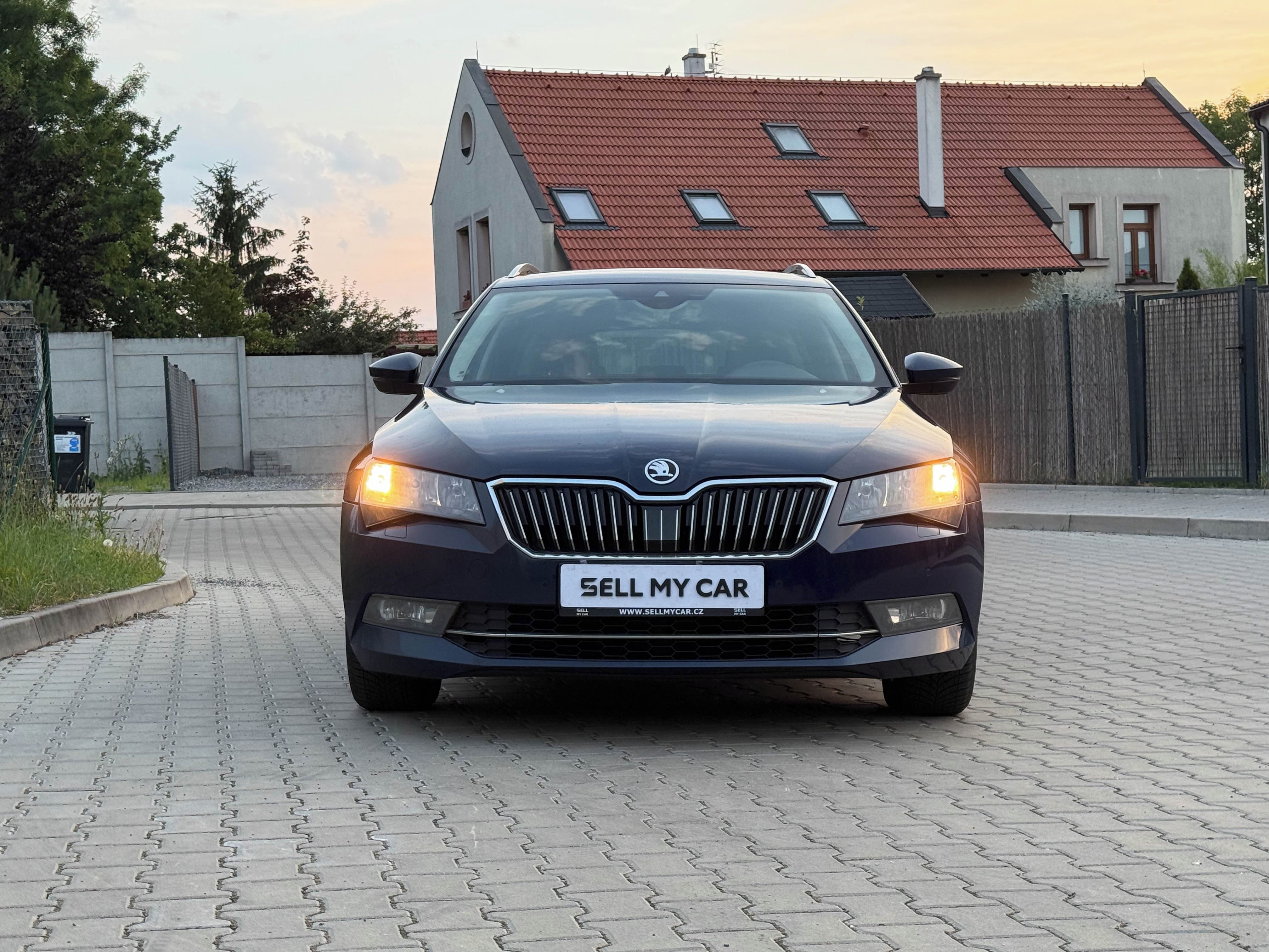 Škoda Superb, 2.0TDI 110kw DSG - fotka 2