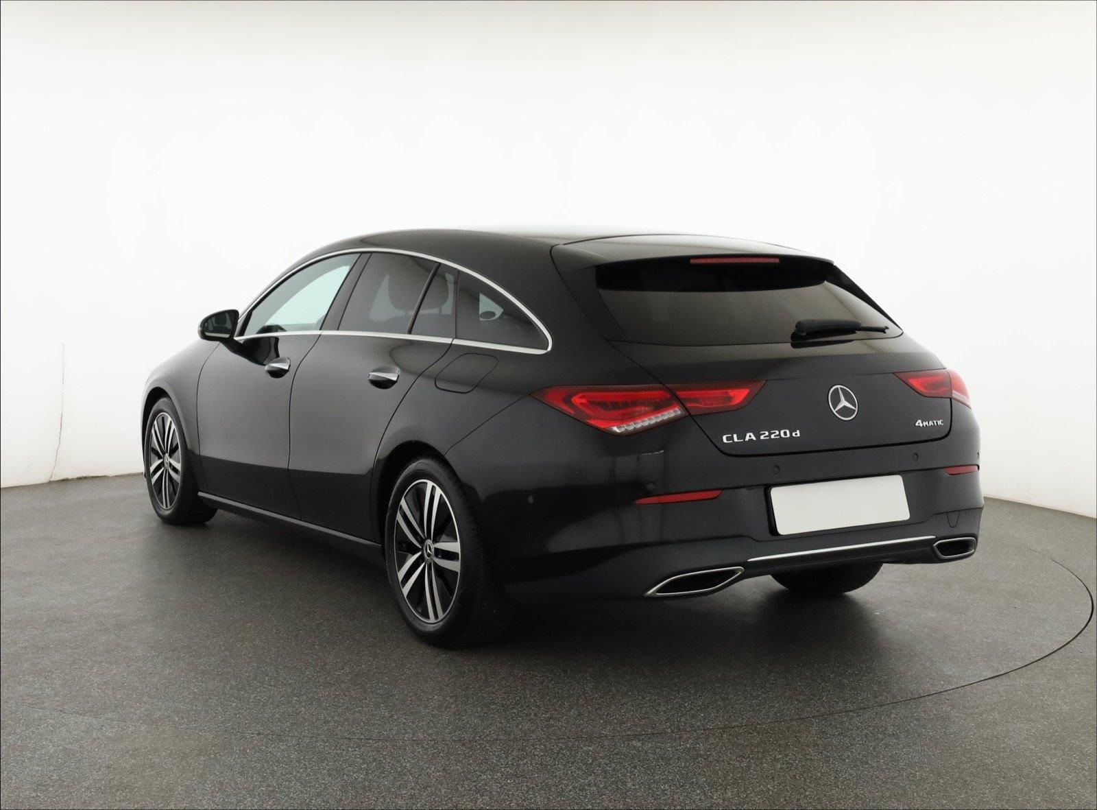 Mercedes-Benz CLA, 220 d 4MATIC, 4X4, Automat - fotka 4