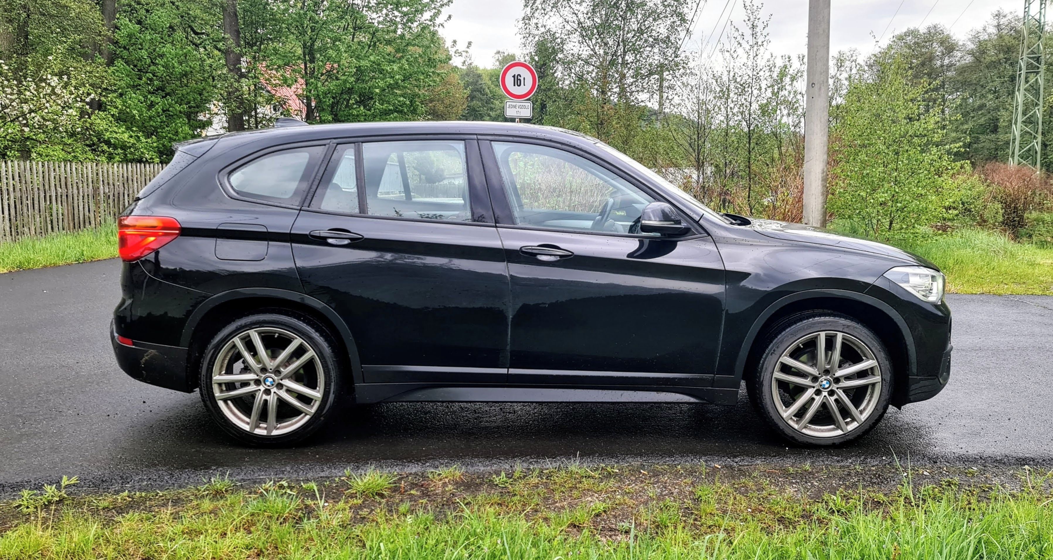 BMW X1, xDrive18d 110kW Automat 8st. - fotka 5