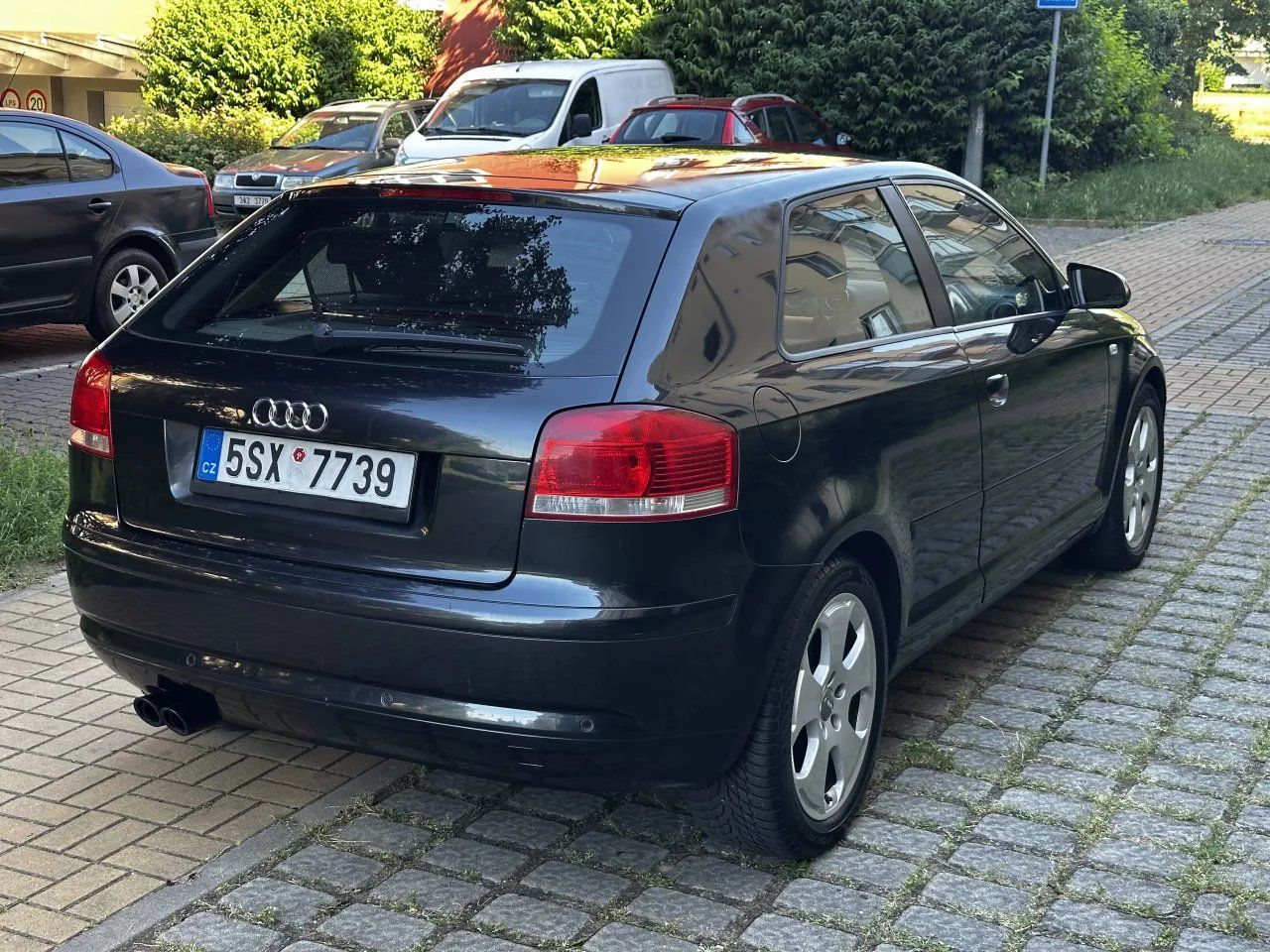 Audi A3, 2.0 FSI 110kW DSG Individual - fotka 5