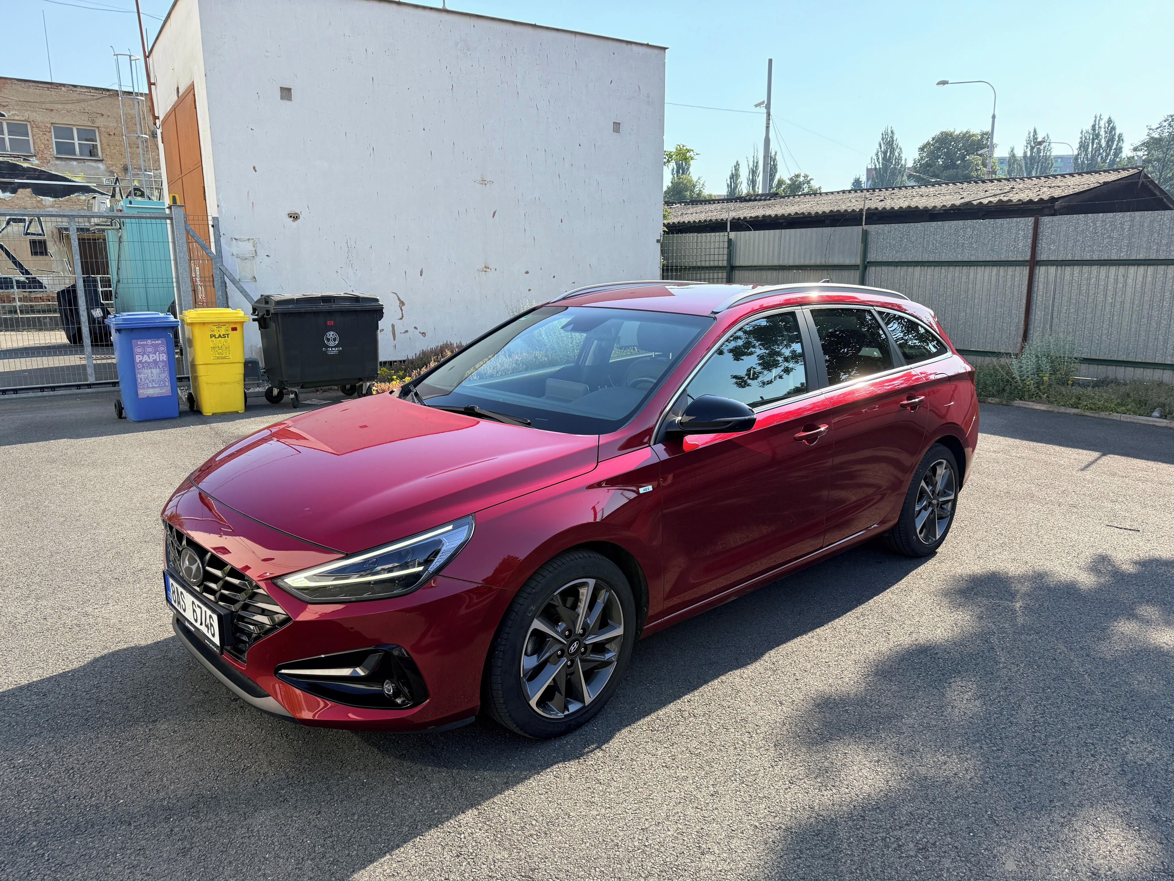 Hyundai i30, 1.5 T-GDI automat - fotka 2