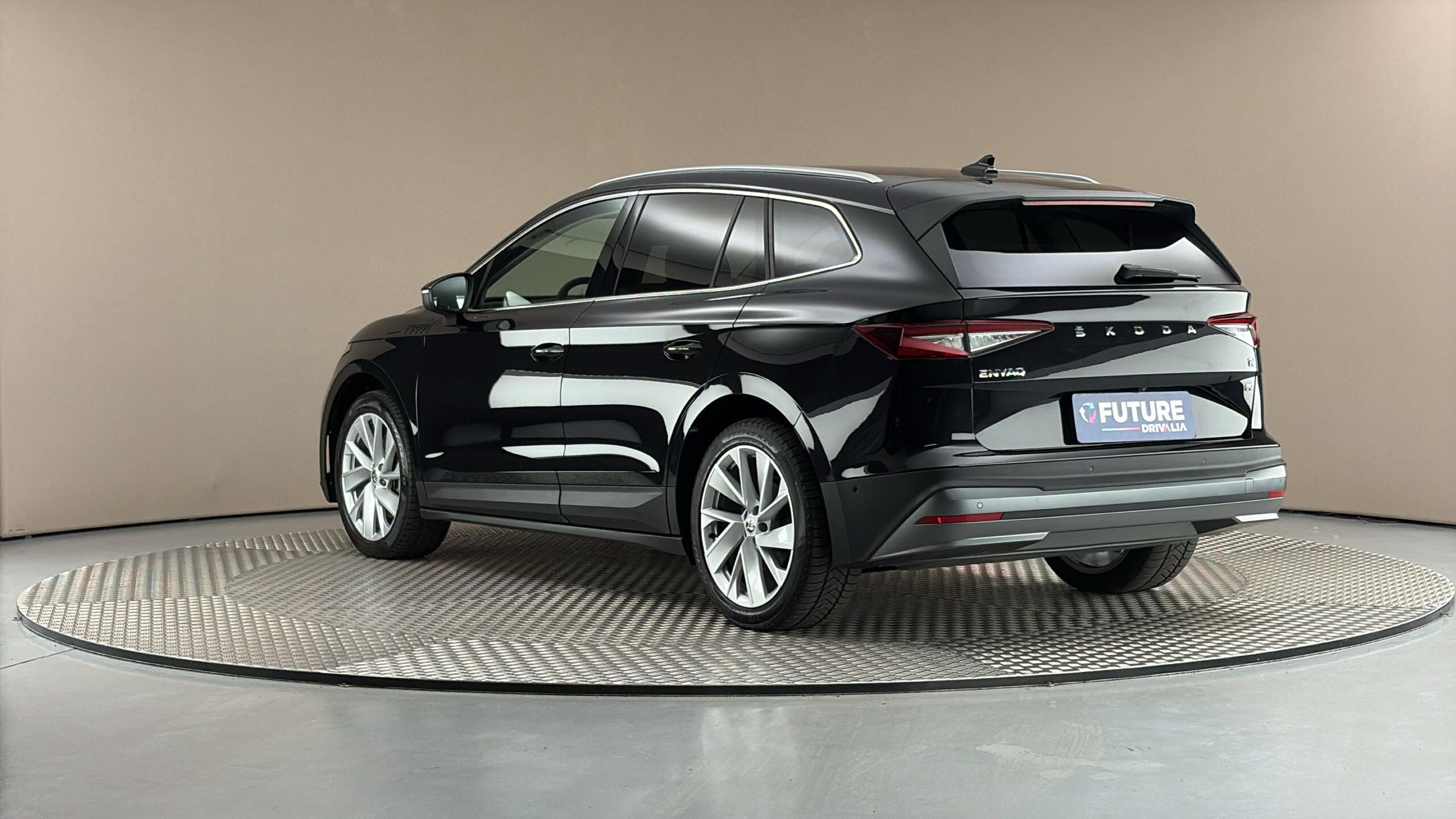 Škoda Enyaq, 82 Kwh AUT 80 Loft - fotka 2