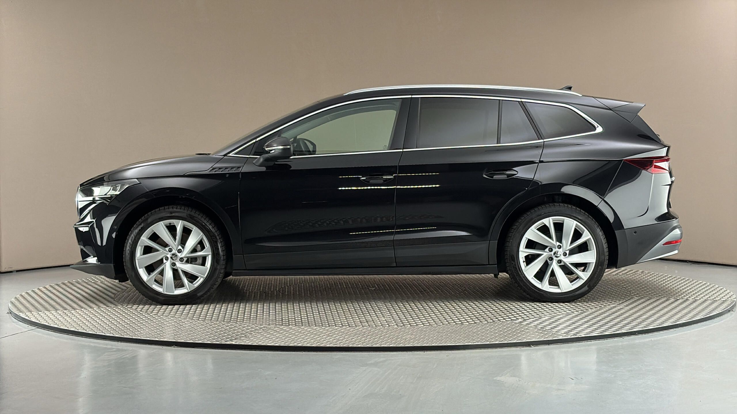 Škoda Enyaq, 82 Kwh AUT 80 Loft - fotka 4