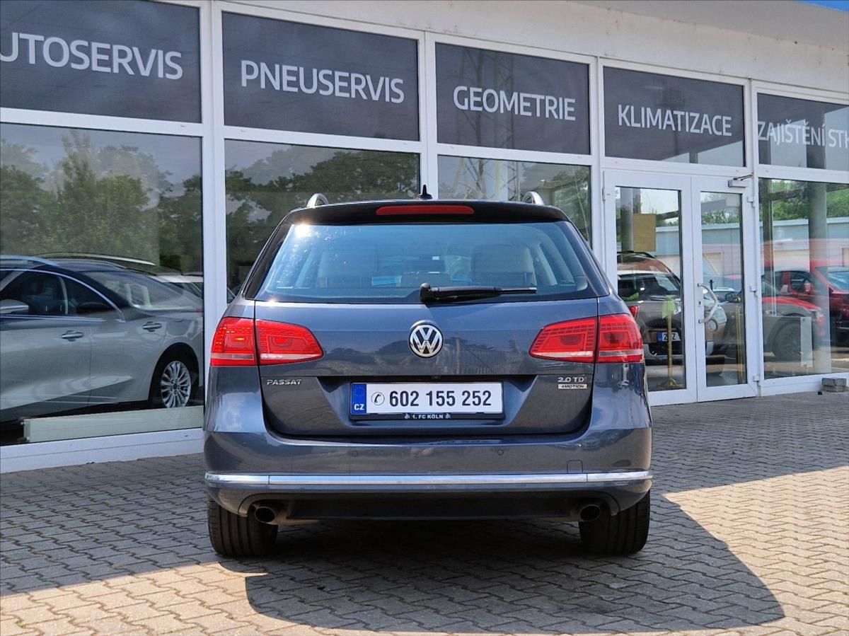 Volkswagen Passat, 2,0 TDi 4MOTION KŮŽE KAMERA - fotka 4