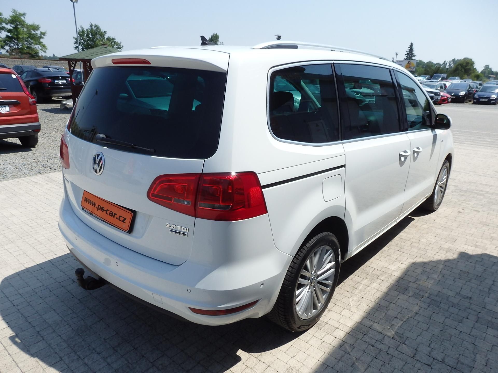Volkswagen Sharan, 2.0 TDI 103kW DSG, DIGI. KLIMA - fotka 4