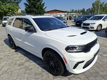 5,7L V8 4x4, Max výbava, tažné