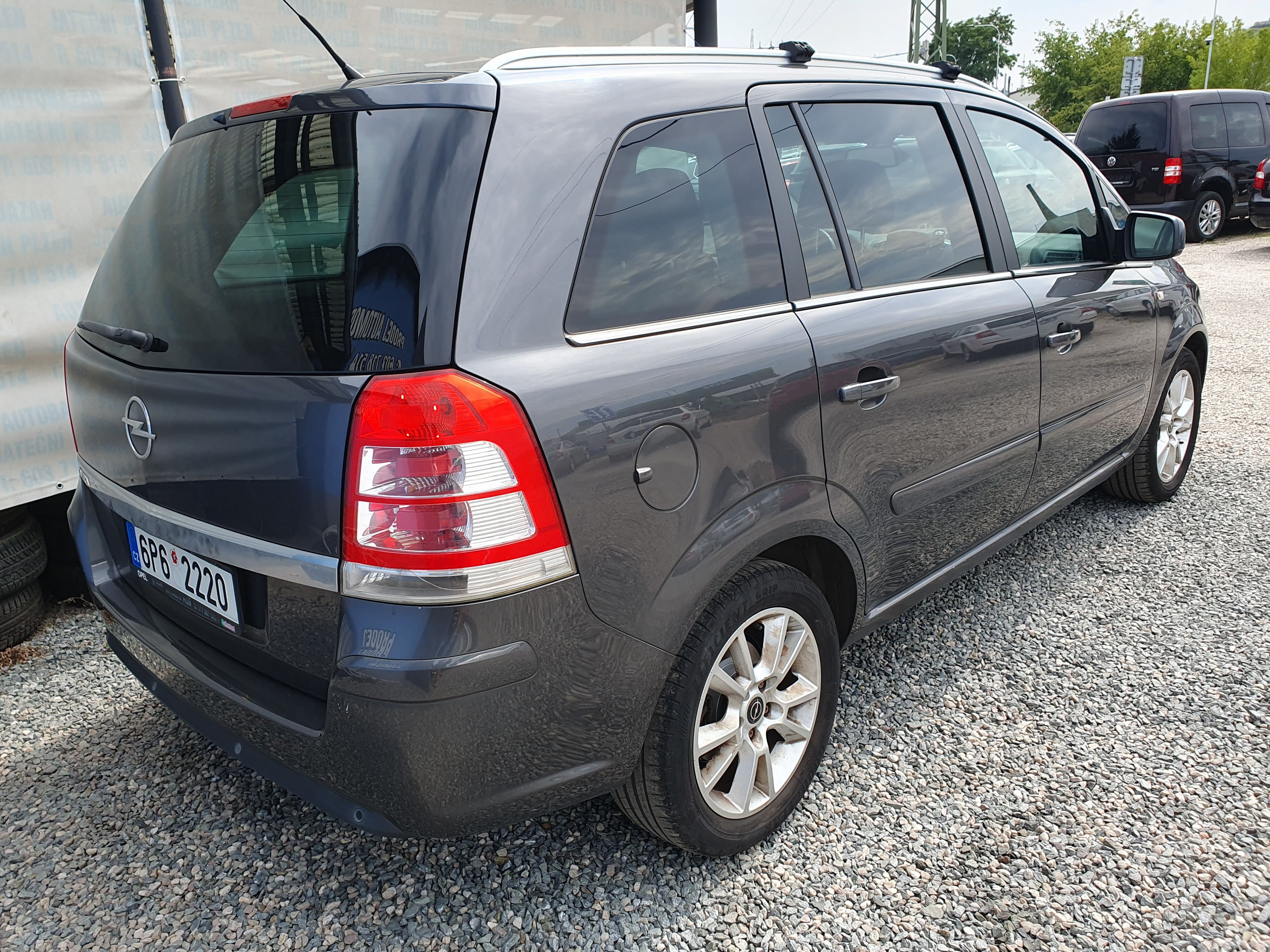 Opel Zafira, 1.8 í 103 KW - fotka 3