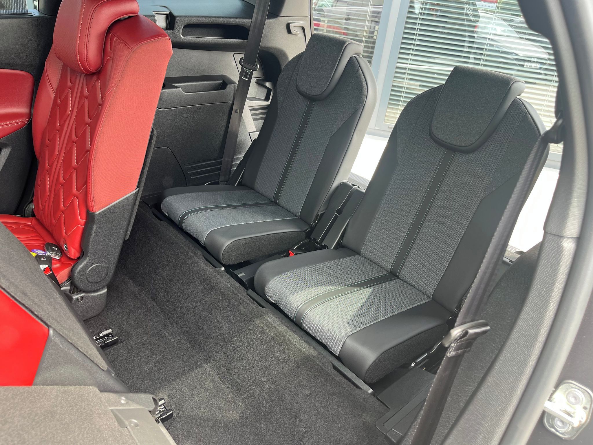 Peugeot 5008, 1.6 PureTech/133kW GT AT - fotka 3