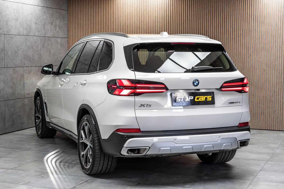 BMW X5, xDrive50e ZÁRUKA*AIR*TANŽÉ*ČR - fotka 4
