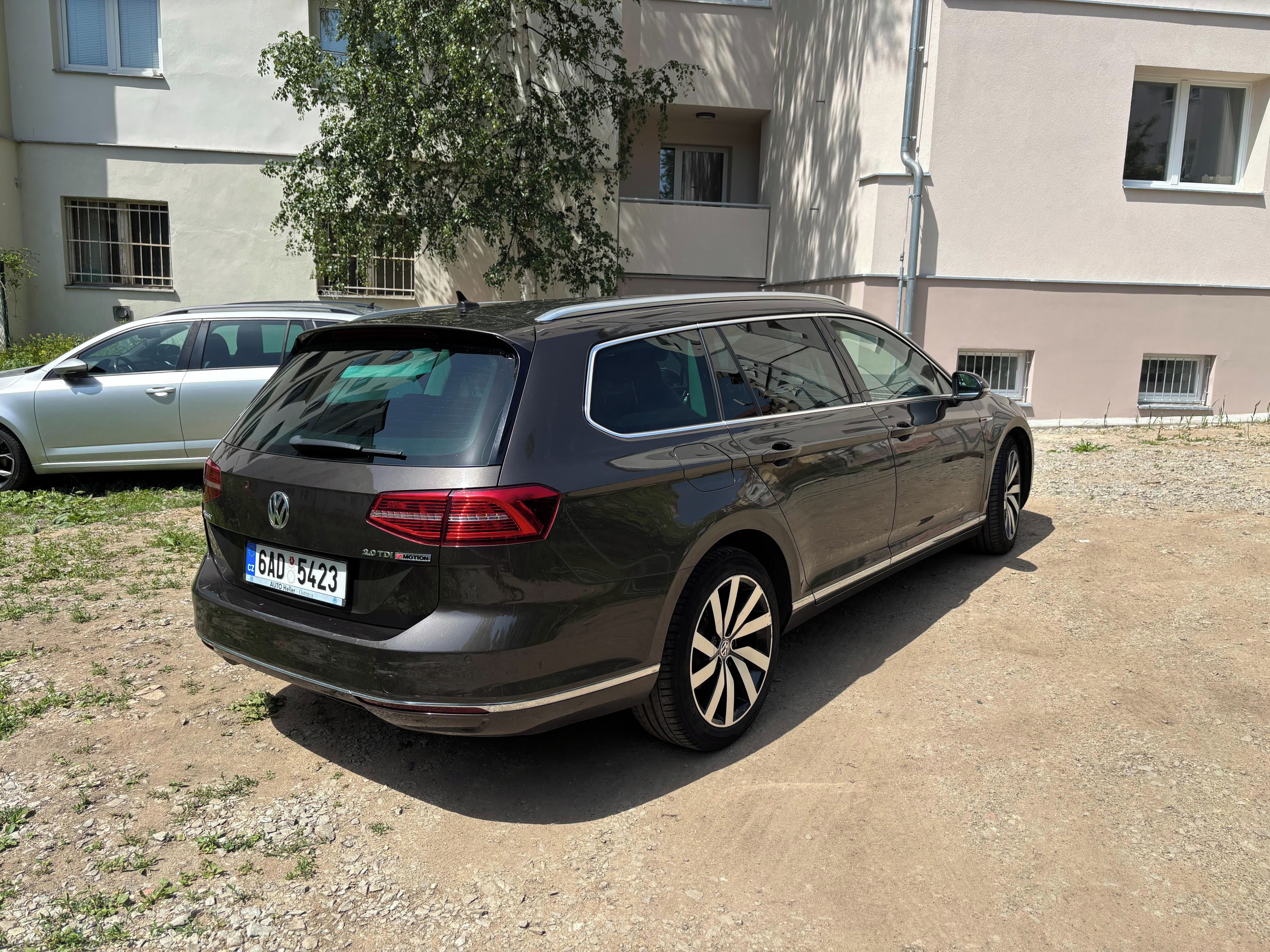 Volkswagen Passat, VW Passat B8 2.0 TDI HighLine - fotka 3