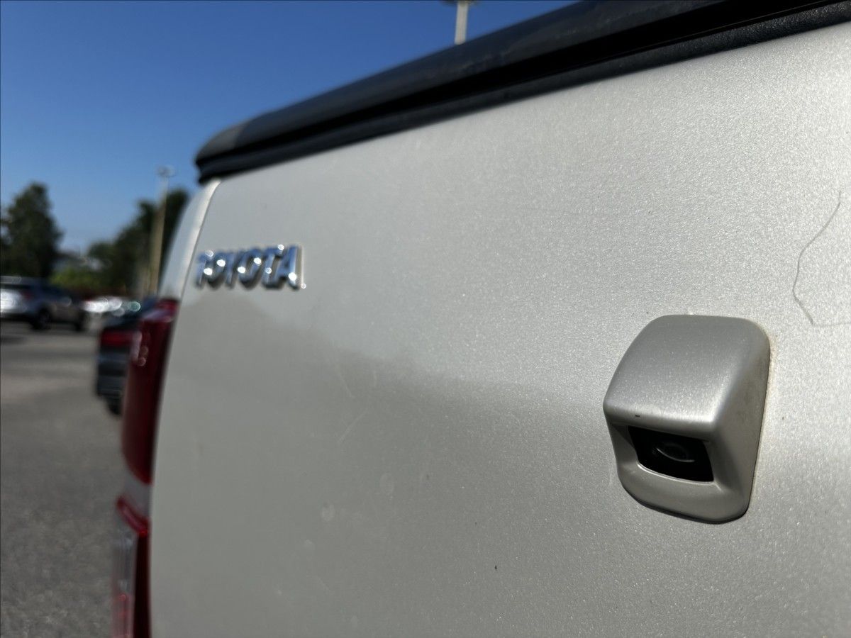 Toyota Hilux, 3,0 D-4D-PO ROZVODECH-PŮVOD ČR - fotka 6