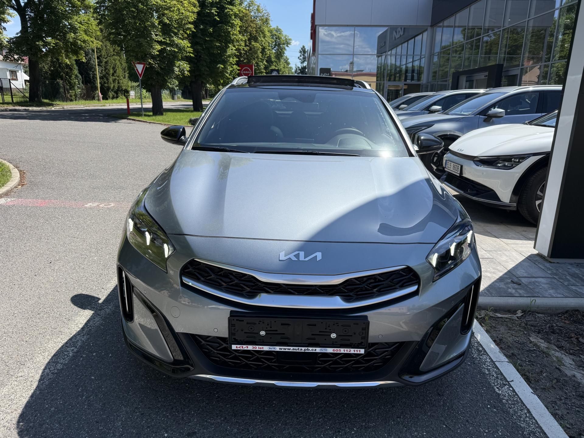 Kia XCee´d, 1,6 T-GDi GPF 7DCT STEEL EDit. - fotka 2