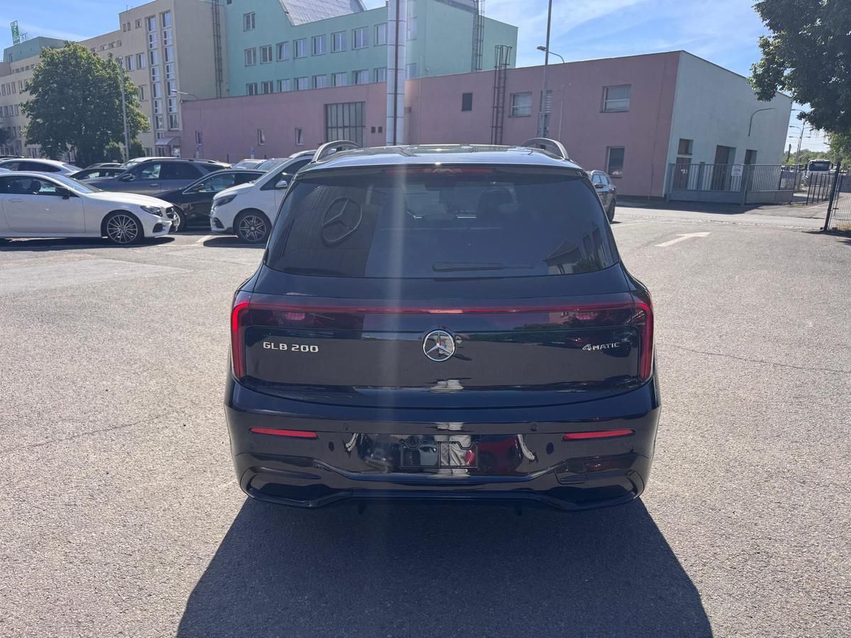 Mercedes-Benz GLB, 200 4MATIC - fotka 6