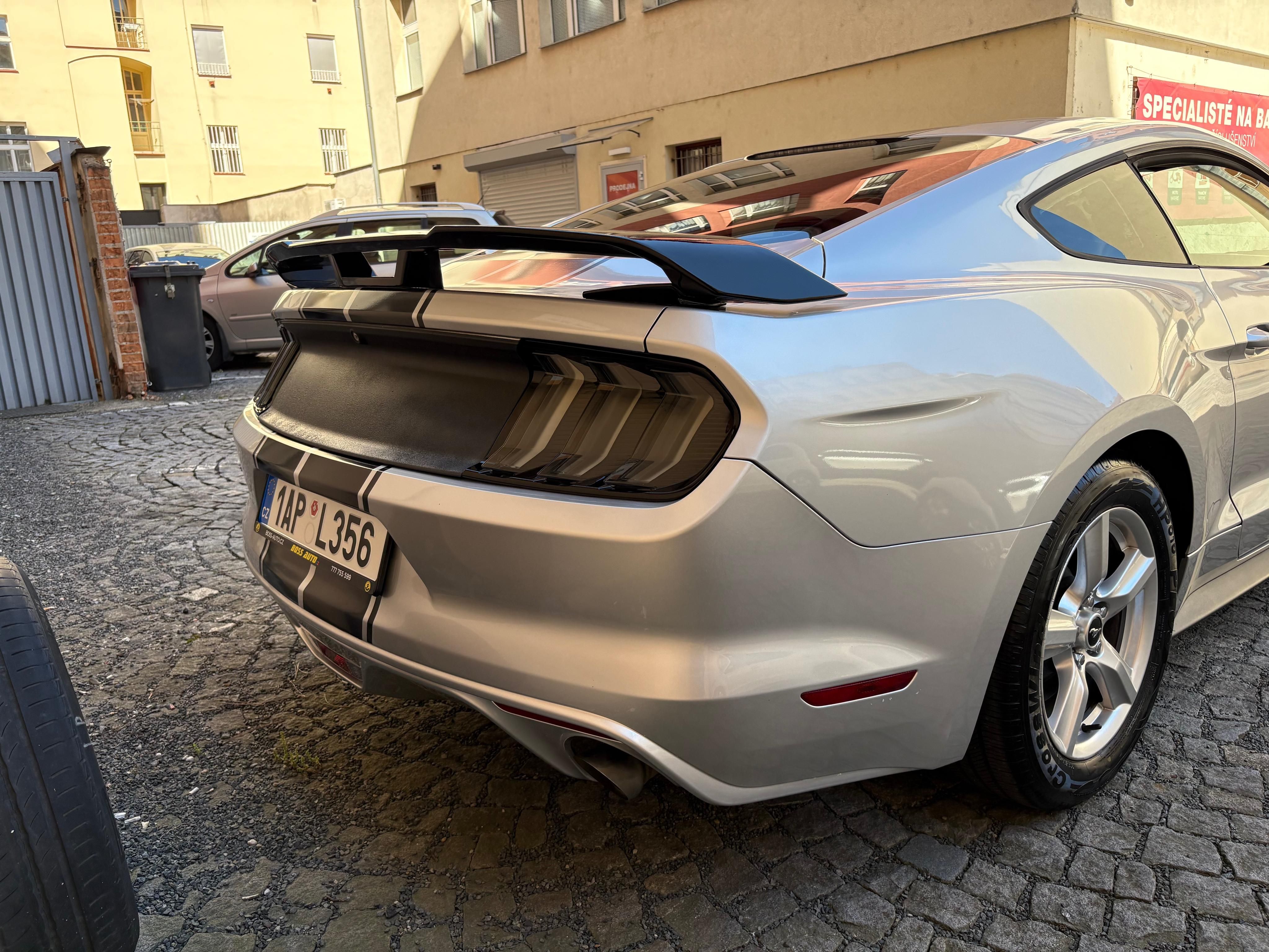 Ford Mustang, Ford Mustang 3.7 V6 - fotka 6
