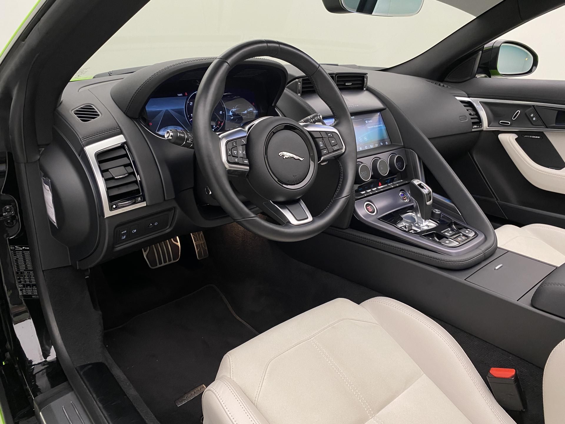 Jaguar F-Type, 2.0T 221kW AUT CZ - fotka 3