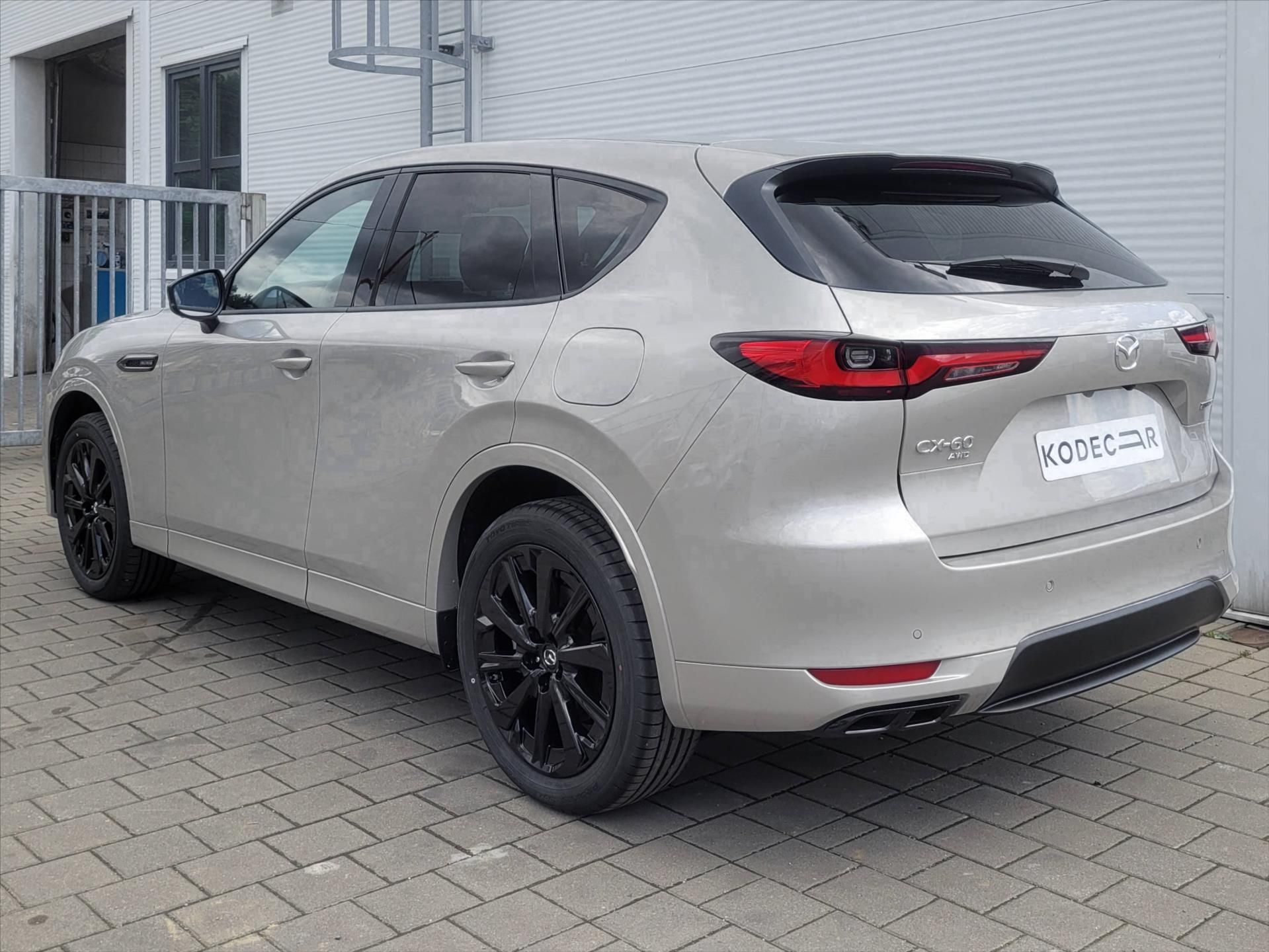 Mazda CX-60, 3,3 e-Skyactiv D254 8AT 4x4  H - fotka 4
