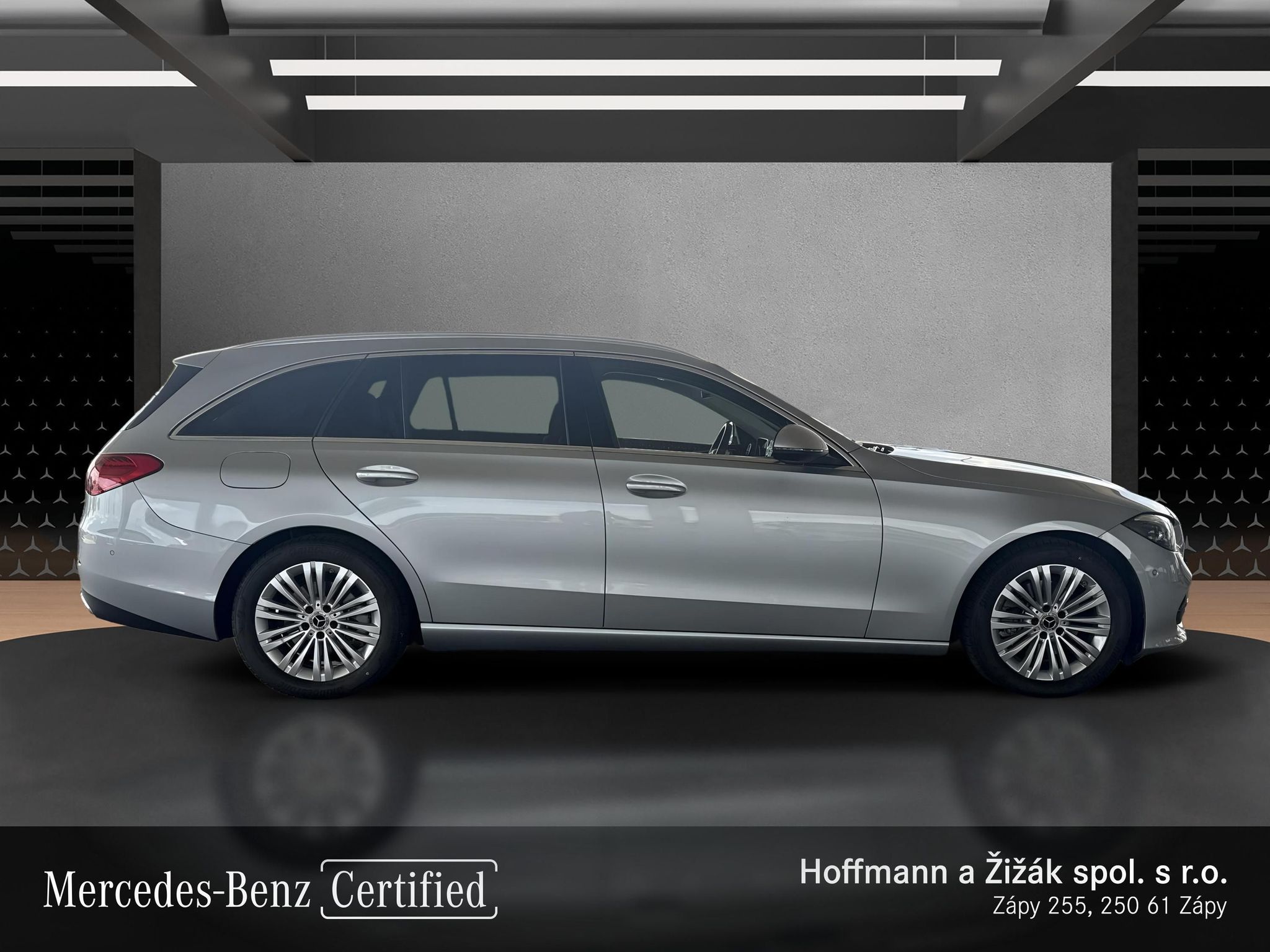 Mercedes-Benz Třídy C, 220 d 4MATIC kombi - fotka 4