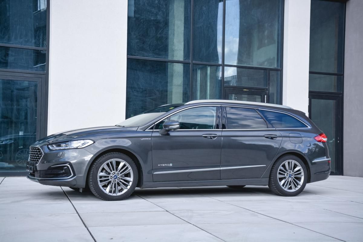Ford Mondeo, 2.0 187ps Hybrid ecvT VIGNALE - fotka 4