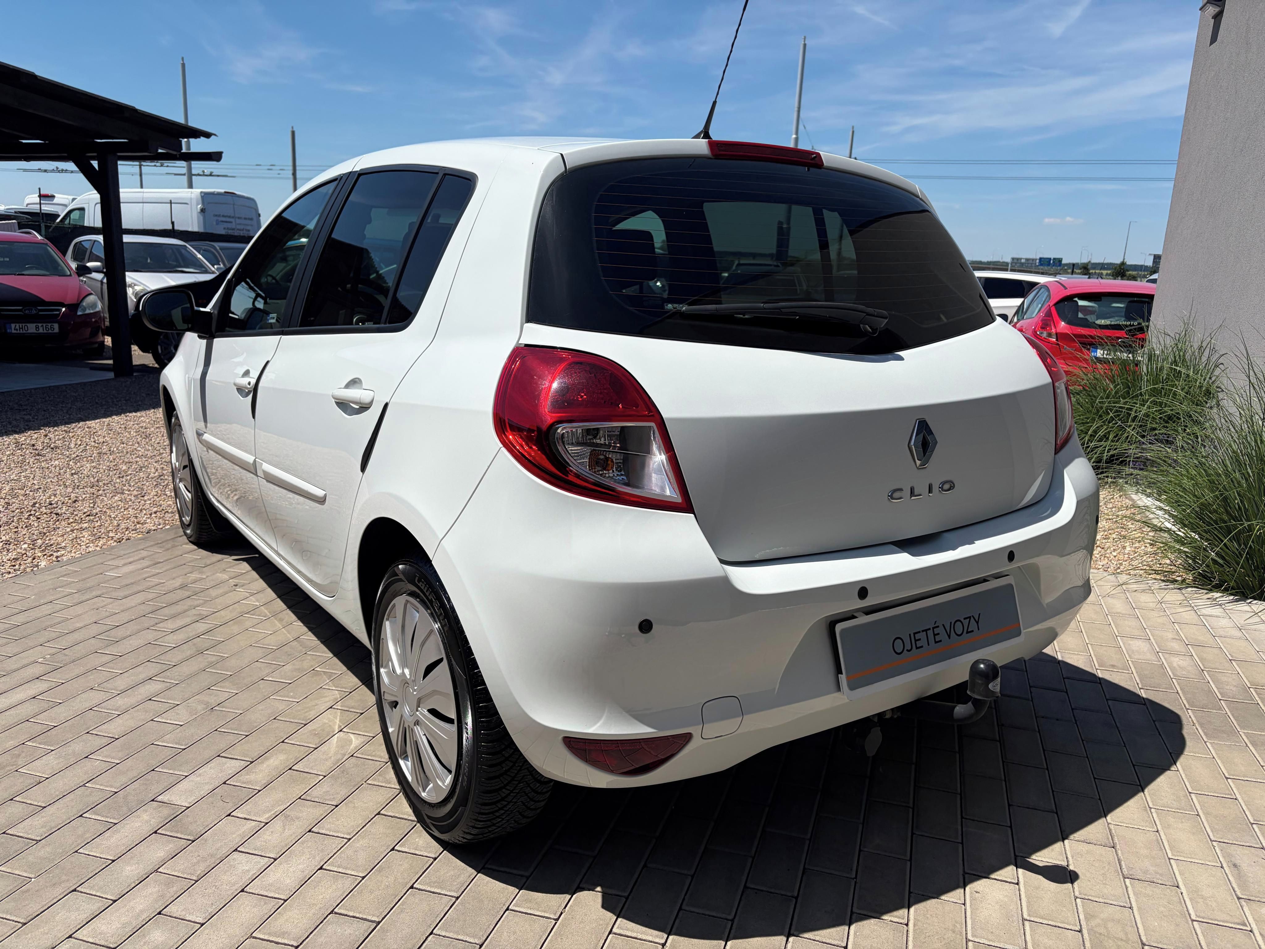 Renault Clio, 1.2i 16V 55KW, Tažné, Senzory - fotka 5