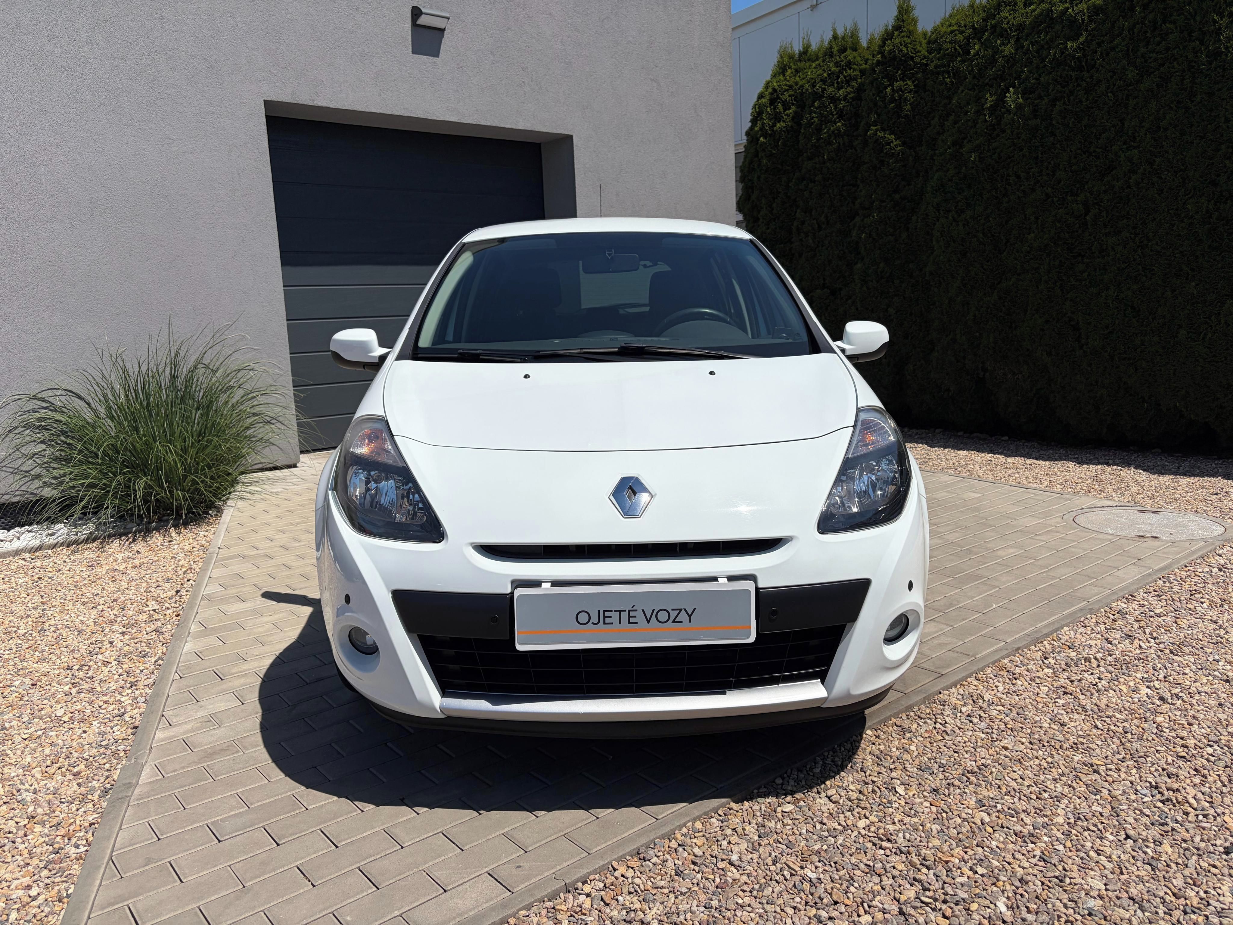 Renault Clio, 1.2i 16V 55KW, Tažné, Senzory - fotka 2